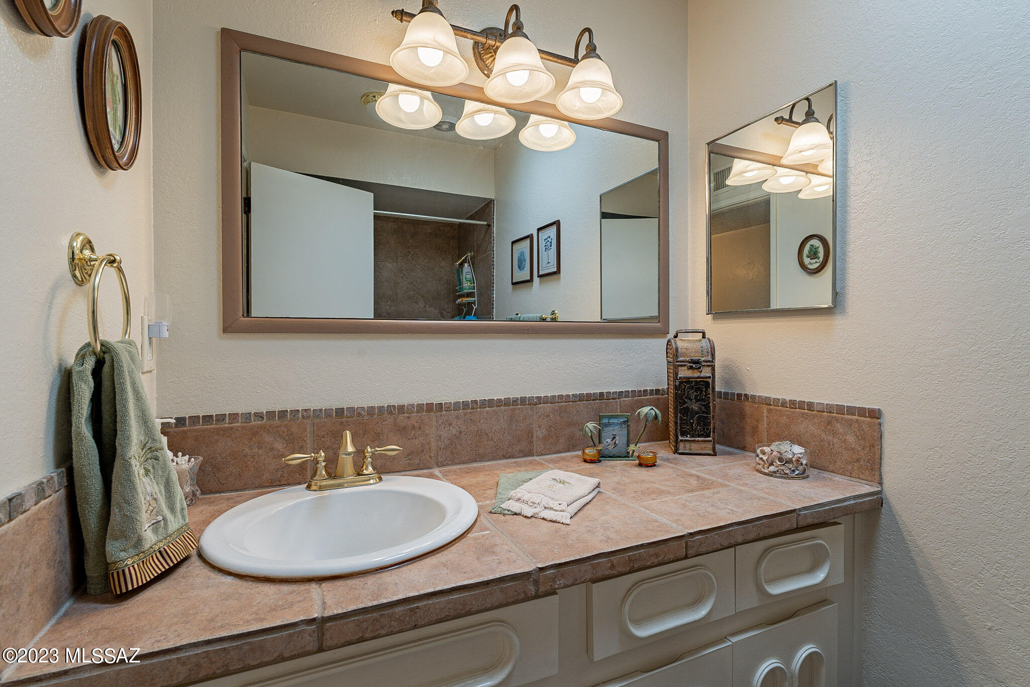Vista Del Oro Townhouses (1-33) - Residential