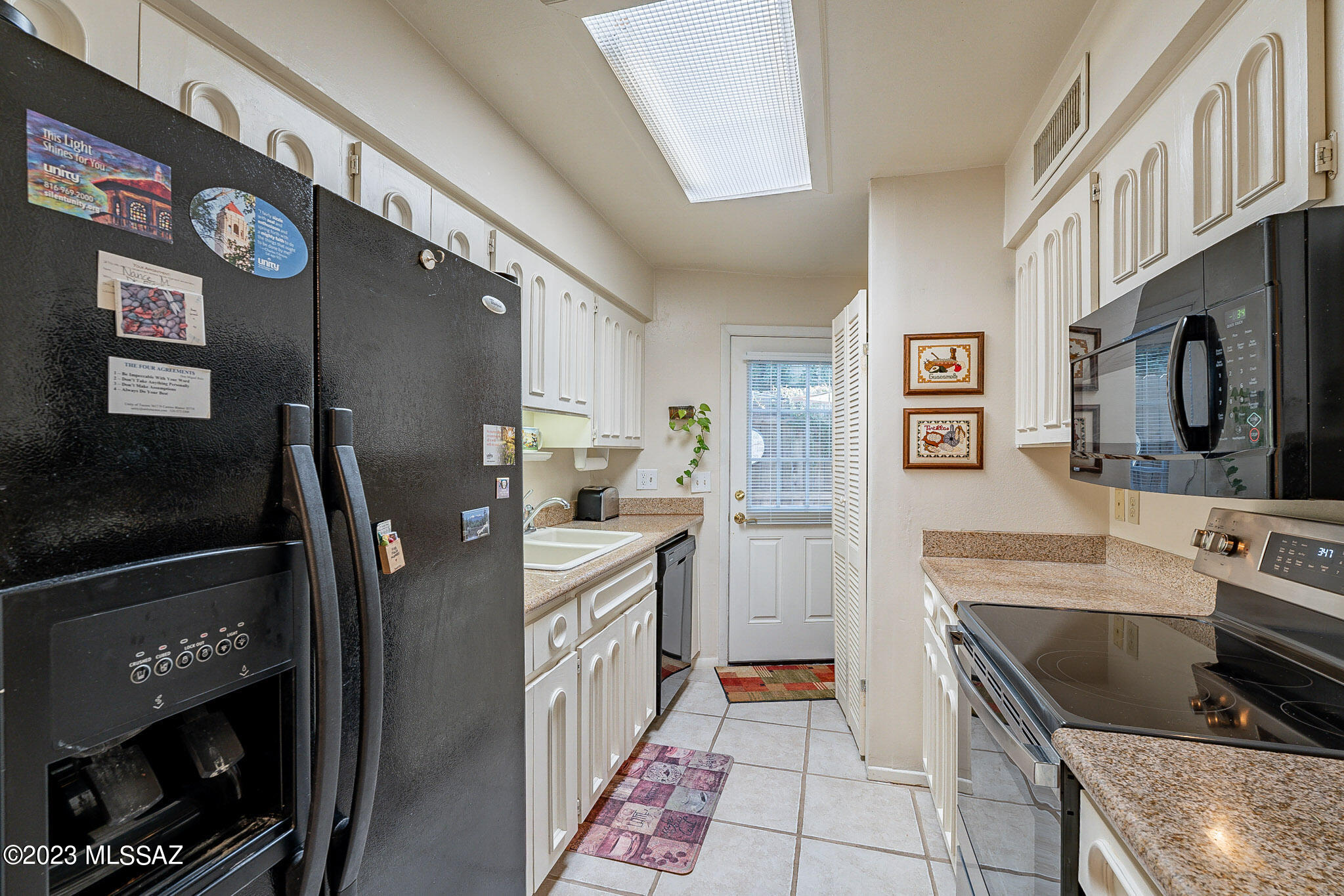 Vista Del Oro Townhouses (1-33) - Residential