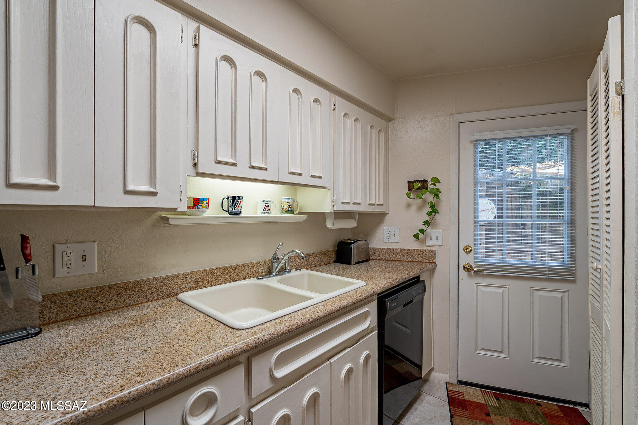 Vista Del Oro Townhouses (1-33) - Residential