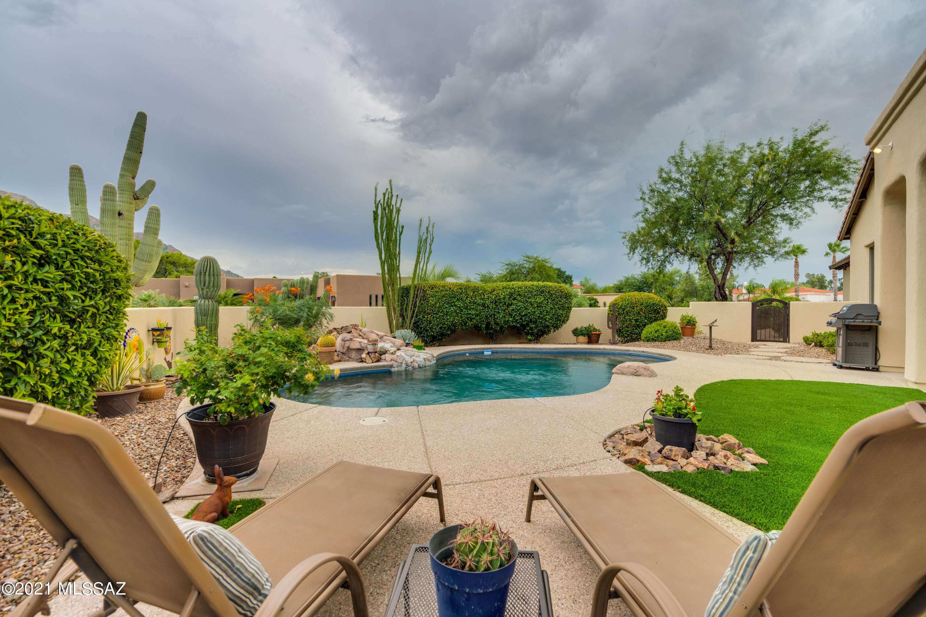 3RD Fairway at Oro Valley Country Club - Residential