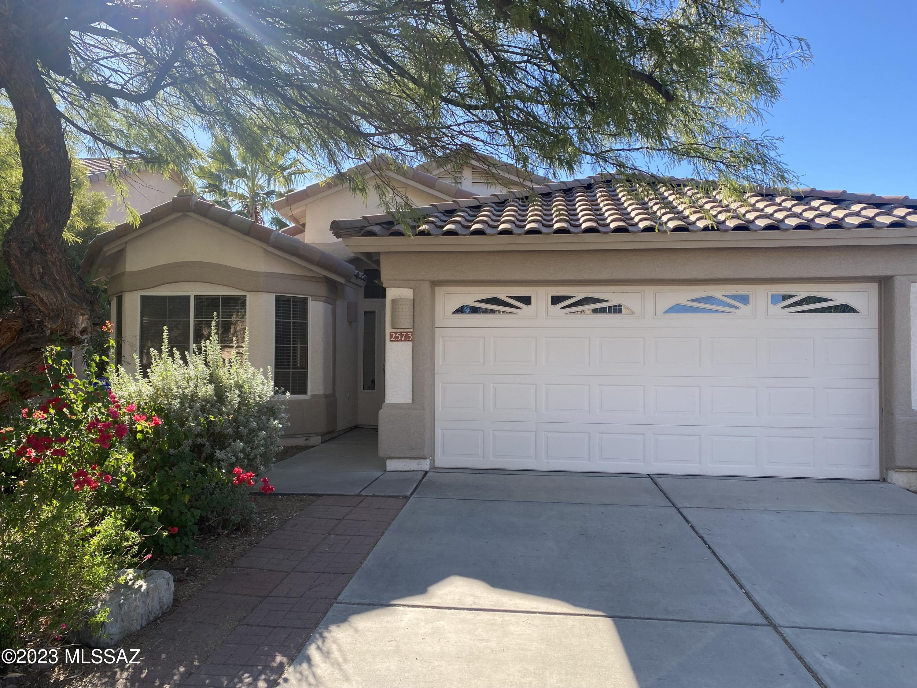 3 Br 2 Ba All Tile Living and Master Br Flooring. 2 Br's fresh new tweed plus carpeting.  All Kitchen appliances PLUS Washer & Dryer included, Dining/Breakfast area, Large Family/Great Room. Covered rear patio w/patio lighting, fenced yard has no rear neighbors.  If you want an exceptional neighborhood, quiet and welcoming you found your new home. Clean, inviting and cozy. Move in and relax.