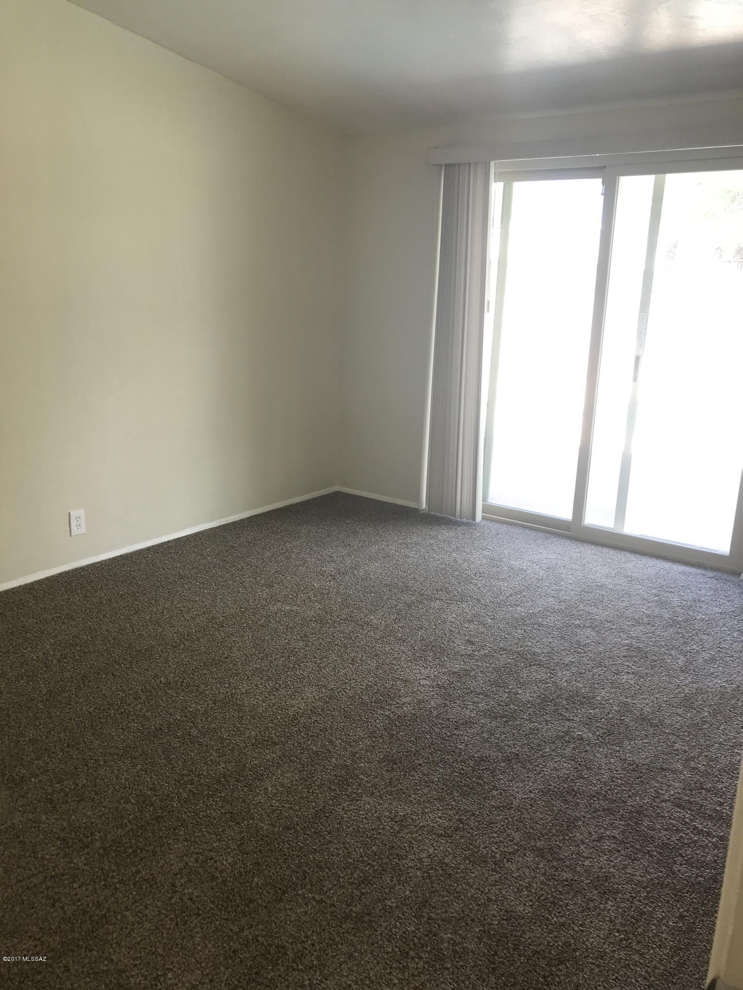 Longview Estates (194-470) - Residential Lease