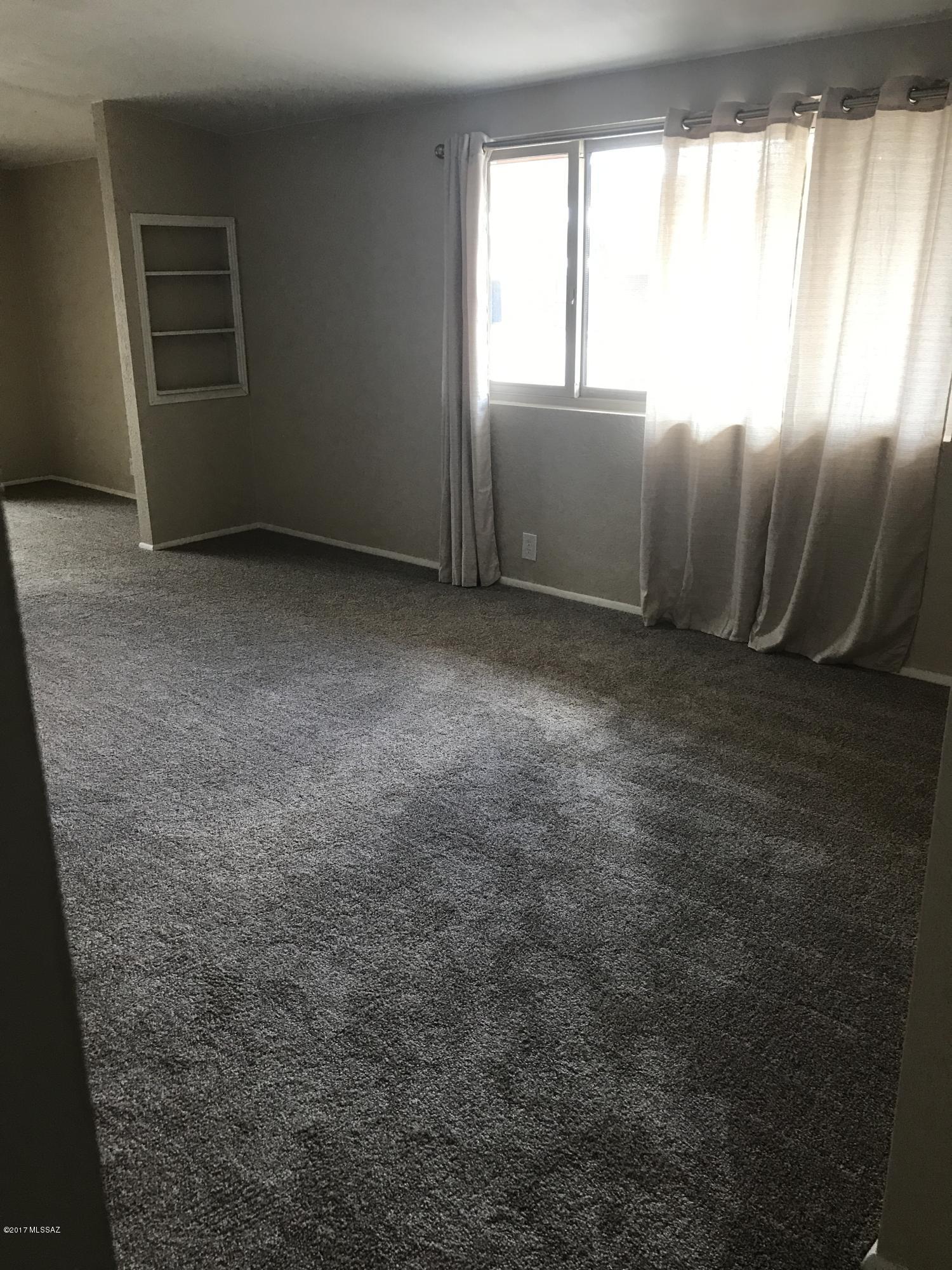 Longview Estates (194-470) - Residential Lease