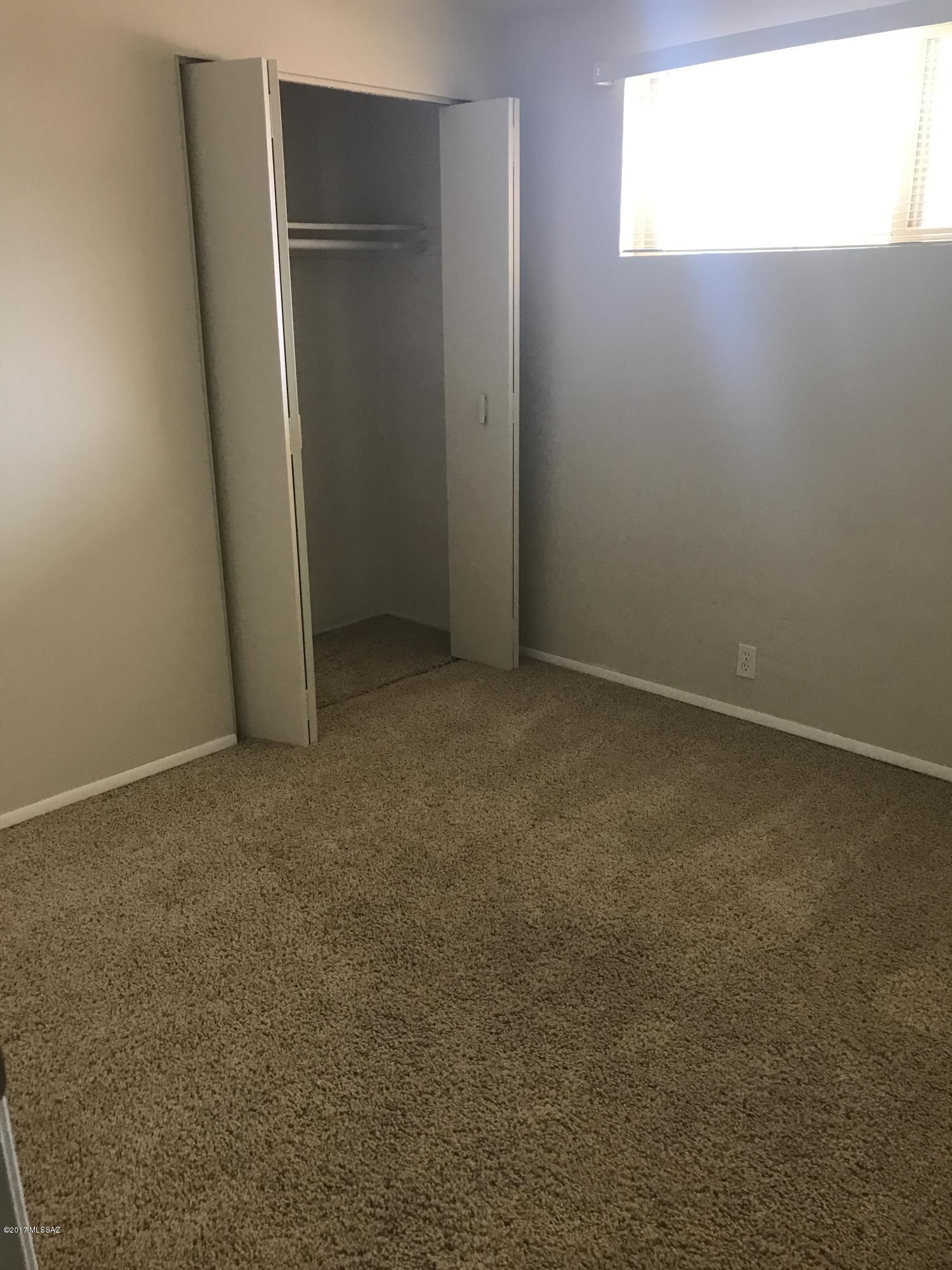 Longview Estates (194-470) - Residential Lease