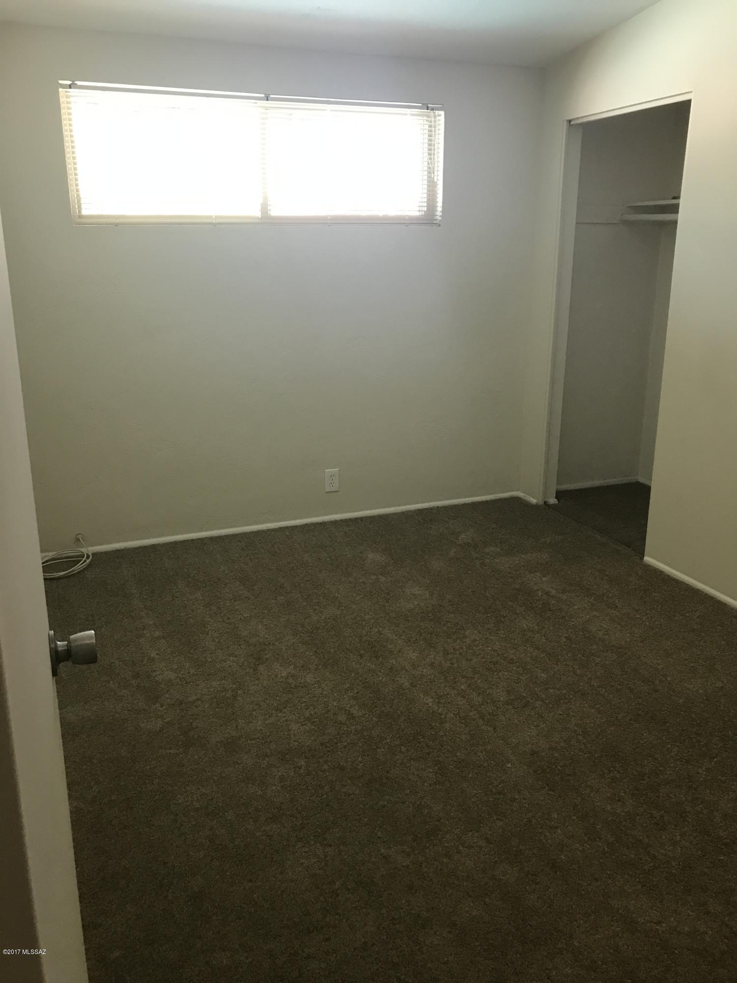 Longview Estates (194-470) - Residential Lease