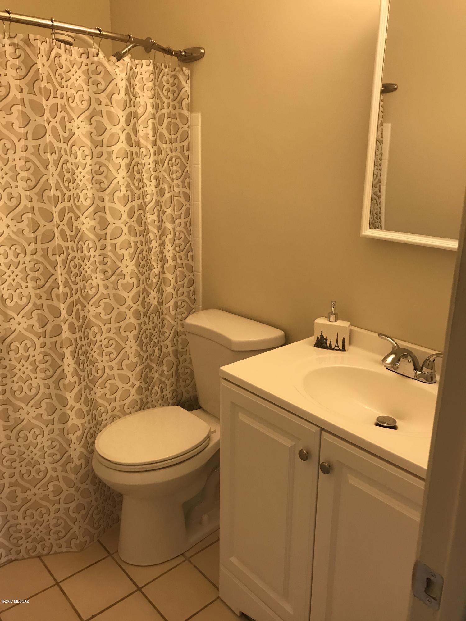 Longview Estates (194-470) - Residential Lease