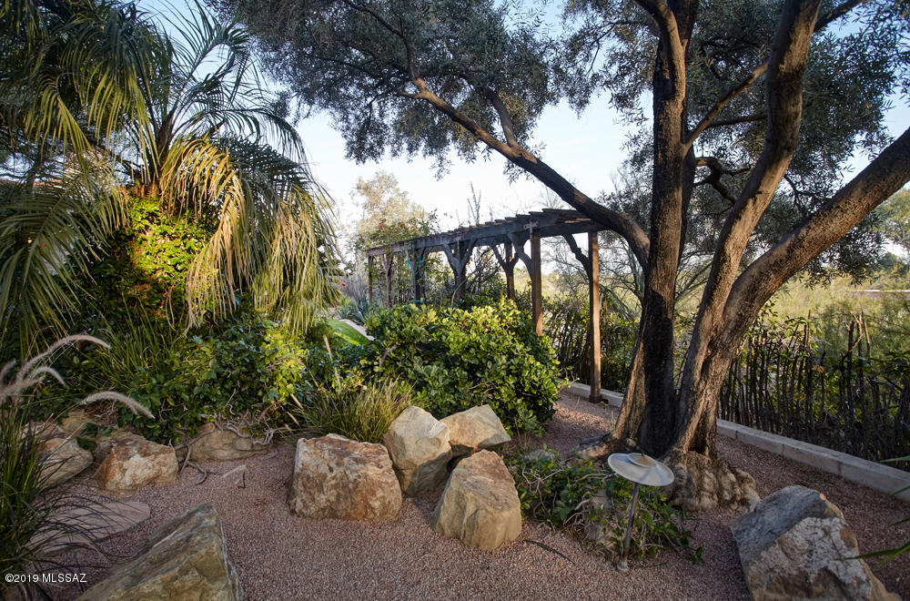 Catalina Foothills Estates NO. 7 - Residential