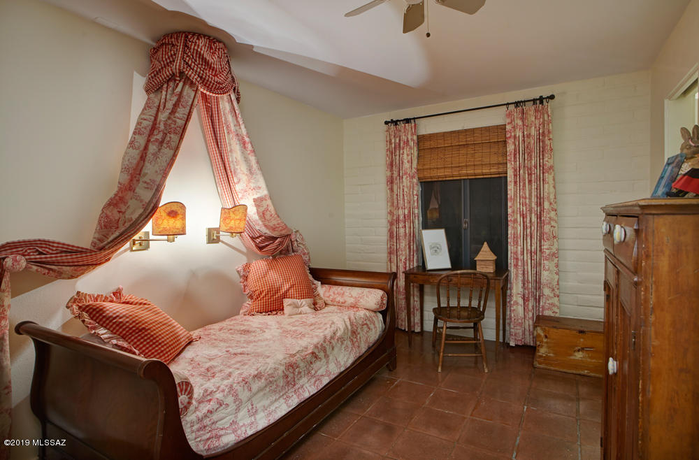 Catalina Foothills Estates NO. 7 - Residential