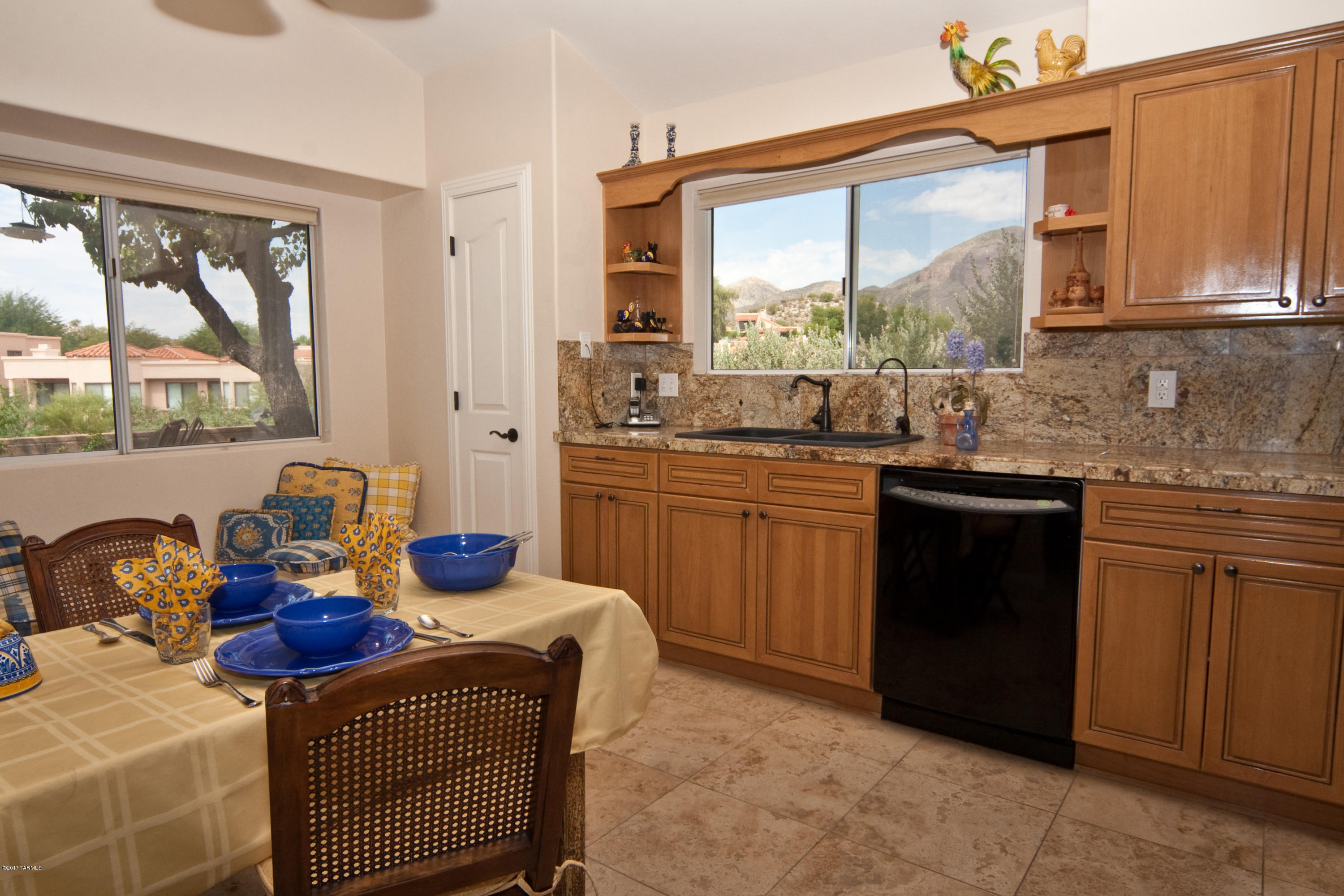 Las Palomitas Resub (101-116,118-162,164-200) - Residential Lease