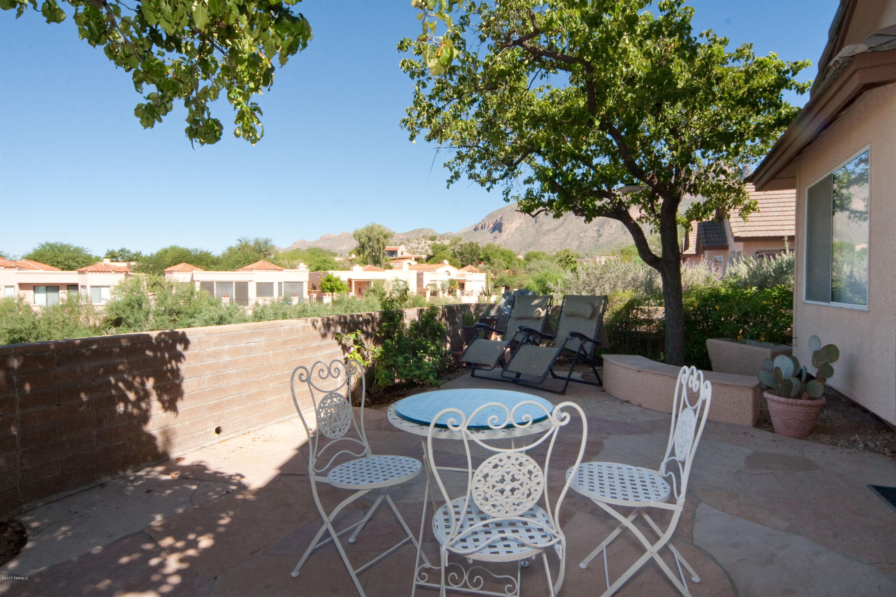 Las Palomitas Resub (101-116,118-162,164-200) - Residential Lease