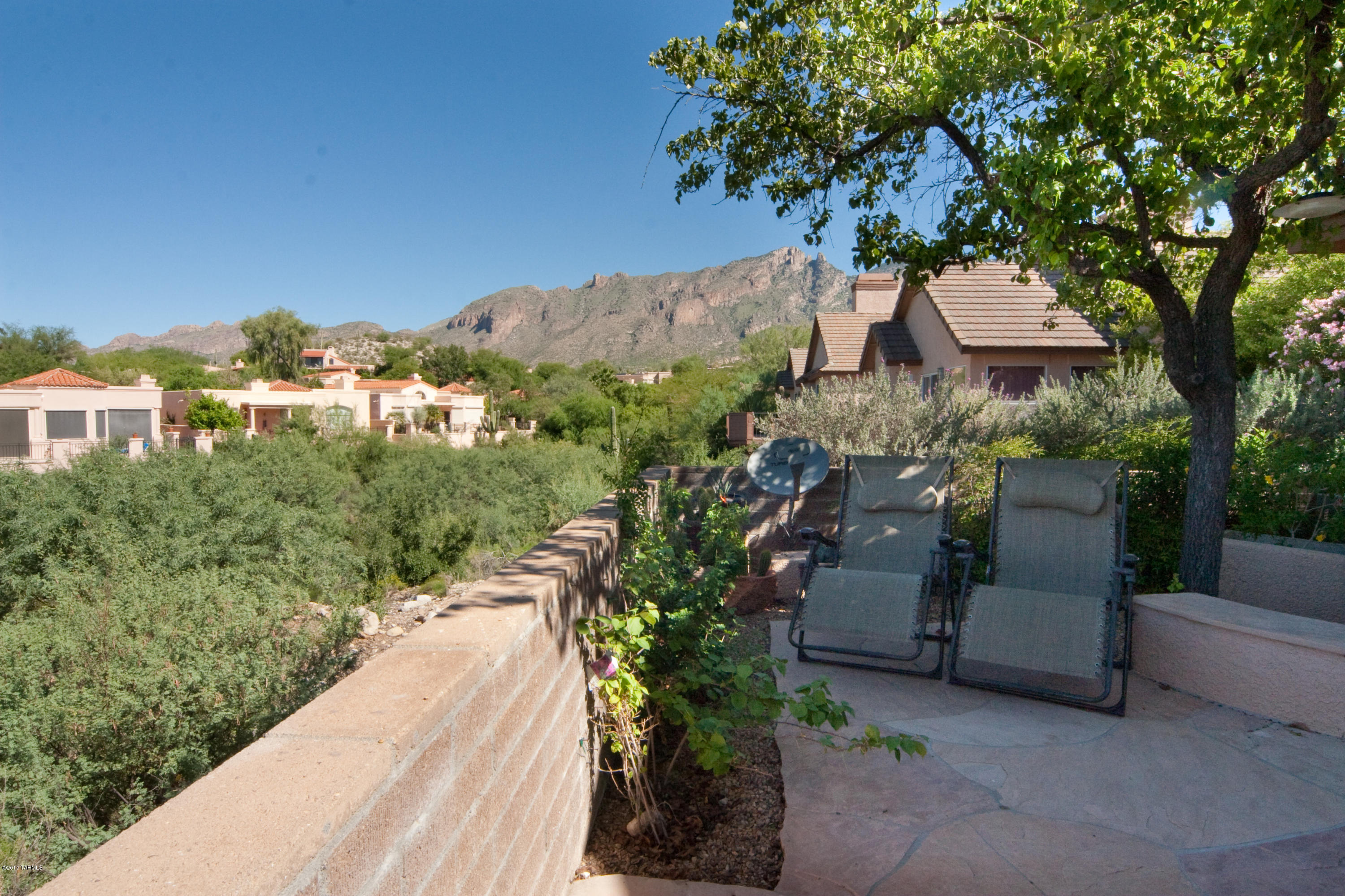Las Palomitas Resub (101-116,118-162,164-200) - Residential Lease