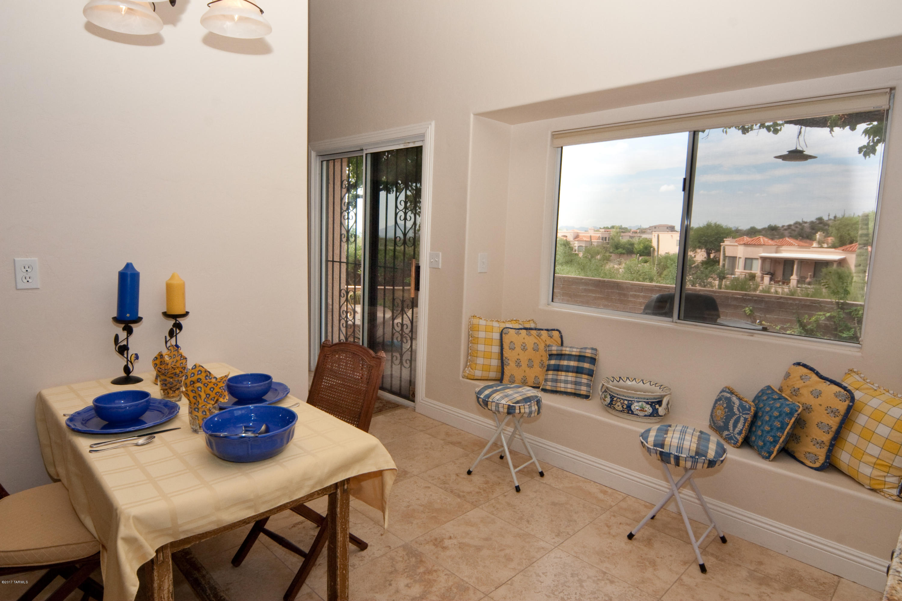Las Palomitas Resub (101-116,118-162,164-200) - Residential Lease