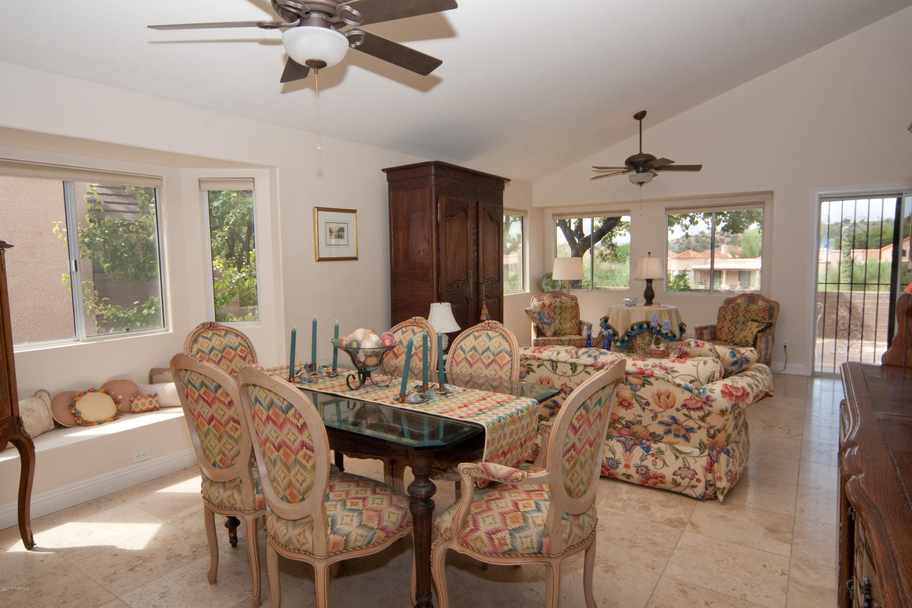 Las Palomitas Resub (101-116,118-162,164-200) - Residential Lease