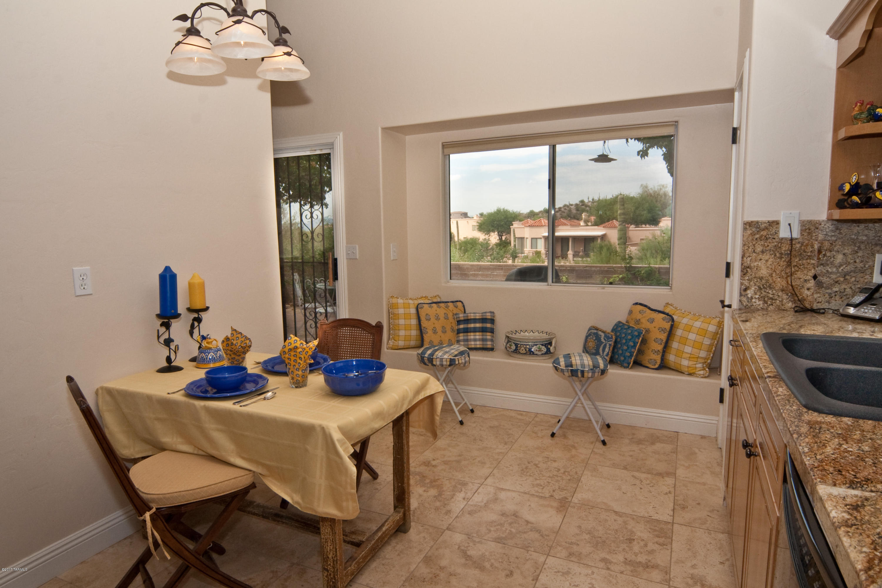 Las Palomitas Resub (101-116,118-162,164-200) - Residential Lease