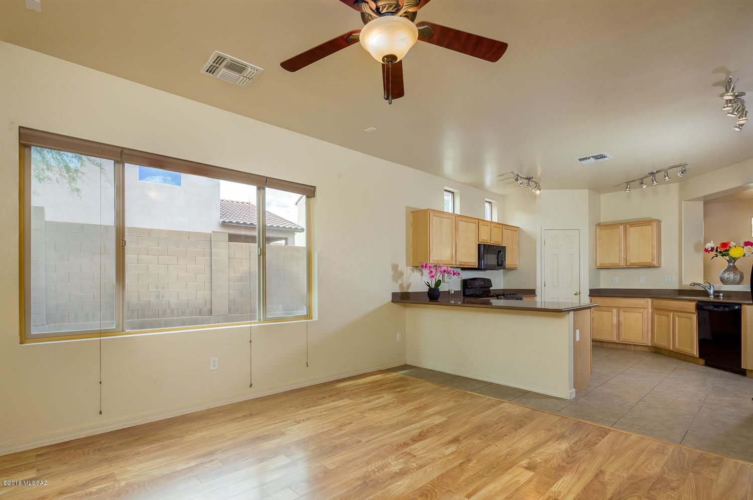 Presidio De Cancion (1-200) - Residential