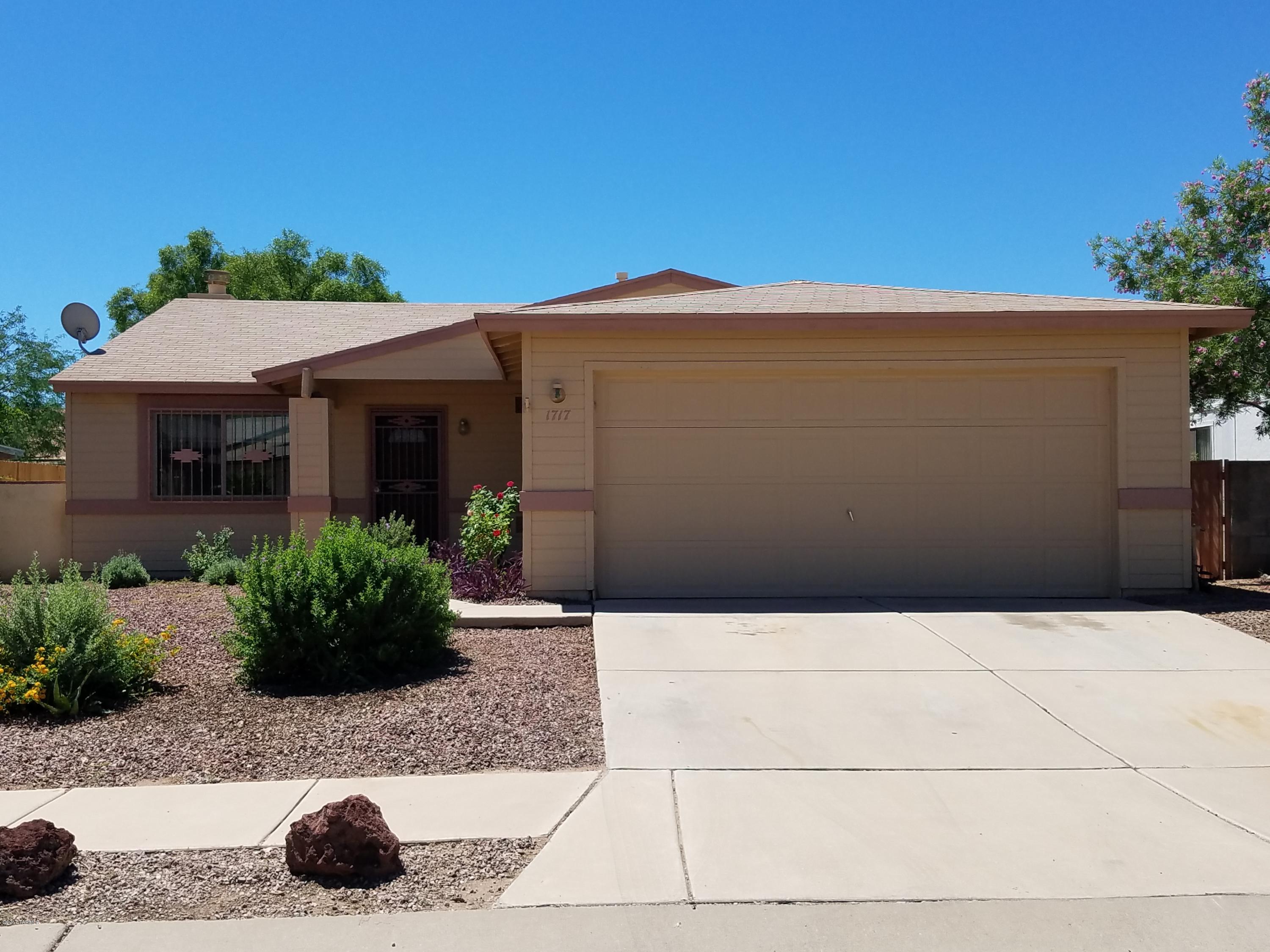 MOVE-IN READY! THIS HOME WILL NOT LAST- SHOW AND SELL. TRIPLE PAYNE WINDOWS INSTALLED IN 2015 STILL UNDER WARRANTY. NEW AQUAPEX PLUMBING THROUGHOUT IN 2015 25 YR WARRANTY/5YR ON LABOR. REMODELED MASTER BATH TO ADA IN 2015. NEW DISHWASHER AND WATER HEATER INSTALLED 2016. NEW FRONT AND SECURITY DOOR. IN 2017, EXTERIOR PROFESSIONALLY PAINTED, NEW WOOD FENCE,HOME INSPECTED AND TREATED FOR TERMITES AND UNDER WARRANTY THRU AUG 2018. HOME  HAS A WATER SOFTENER/FILTRATION SYSTEM LOCATED IN GARAGE AND KITCHEN AND WROUGHT IRON THROUGHOUT. BEAUTIFULLY LANDSCAPED FRONT AND BACK. HIGH END STAINLESS STEEL GAS STOVE TO MATCH THE NEW DISHWASHER.  THIS HOME IS A DELIGHT FROM THE MOMENT YOU DRIVE UP. PRIDE OF OWNERSHIP INSIDE AND OUT. 5 MINUTE DRIVE TO GROCERY AND SHOPPING.