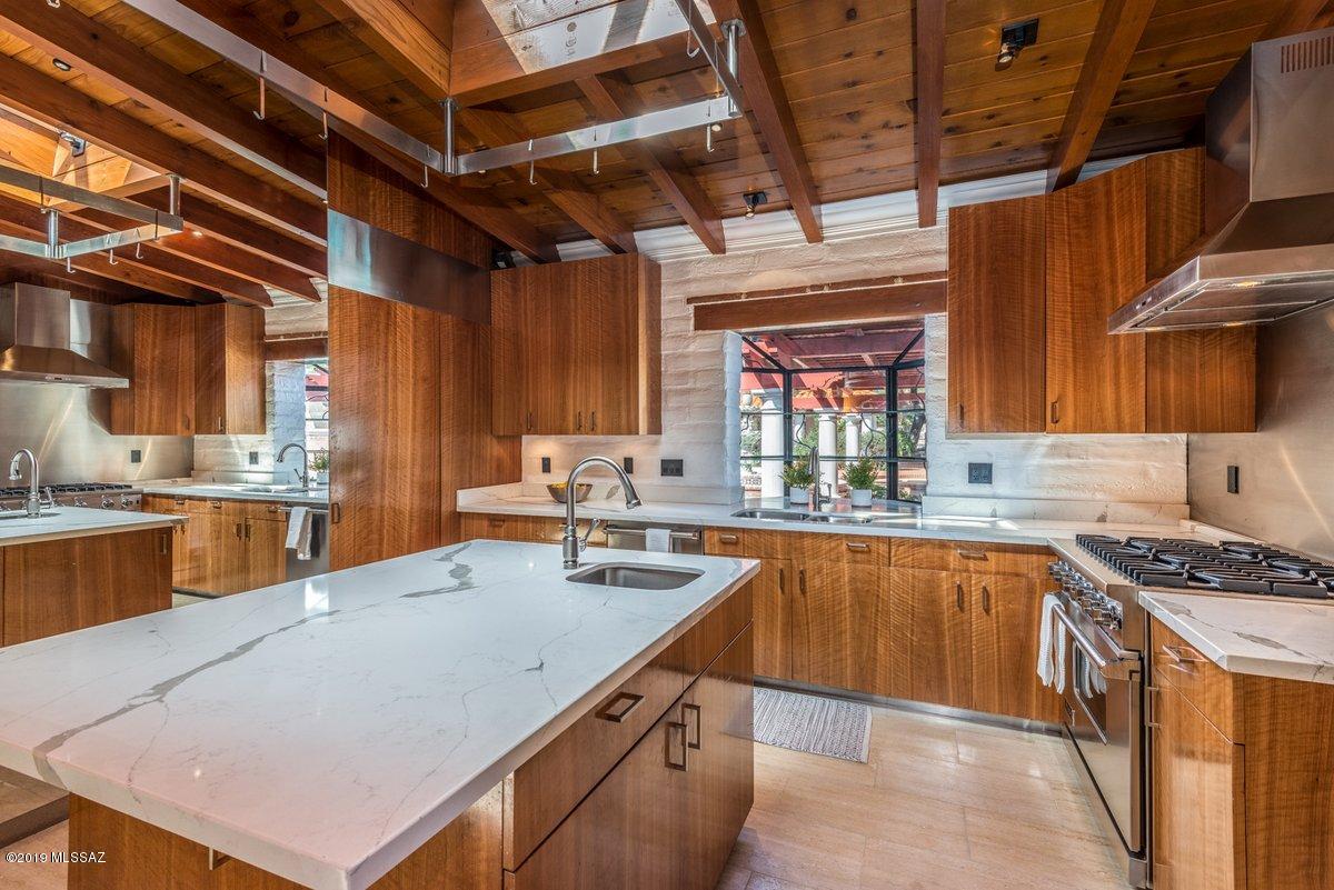 Casas Adobes Addition - Residential