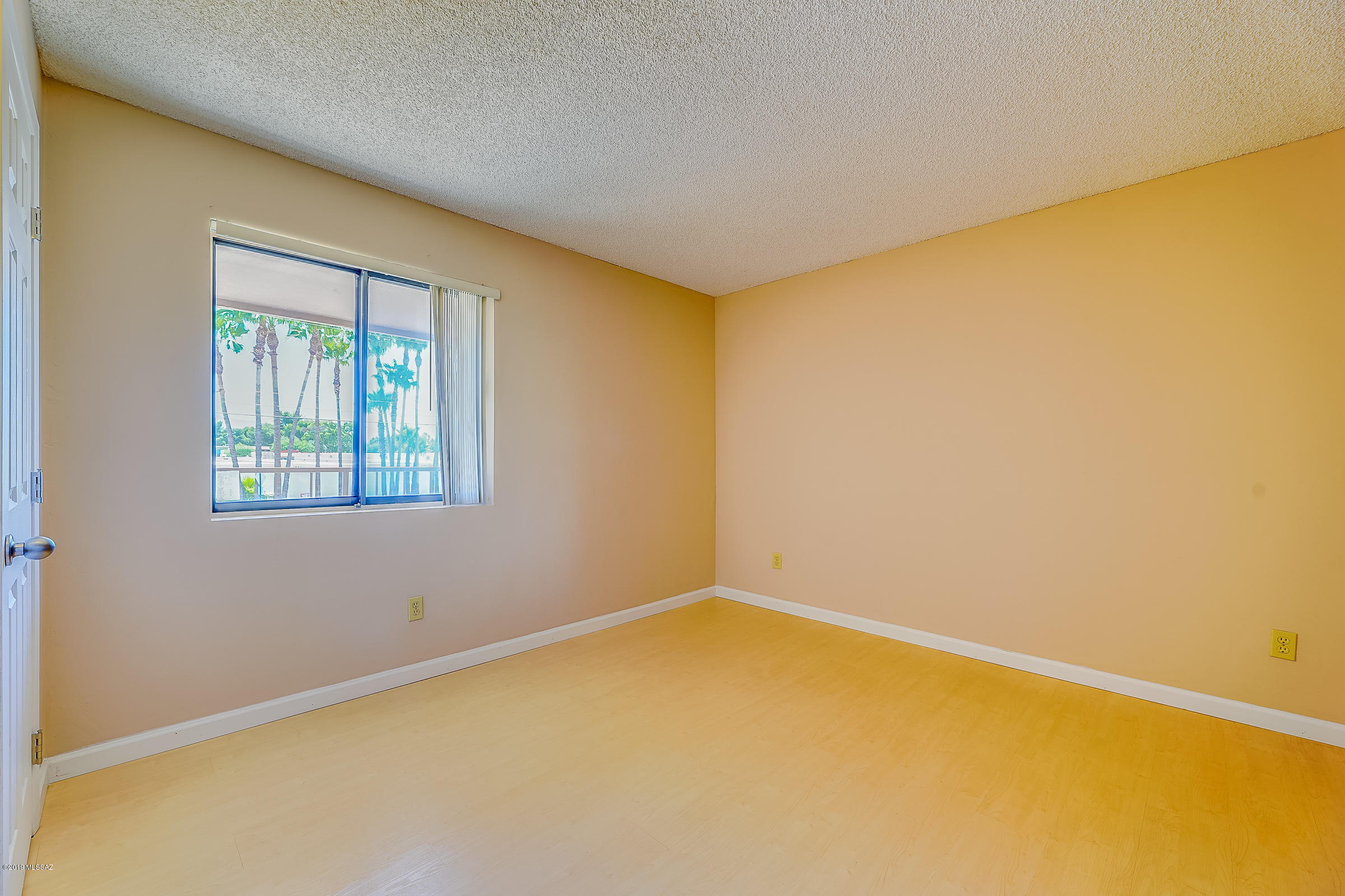 Golf Links East Condos (1-48) - Residential