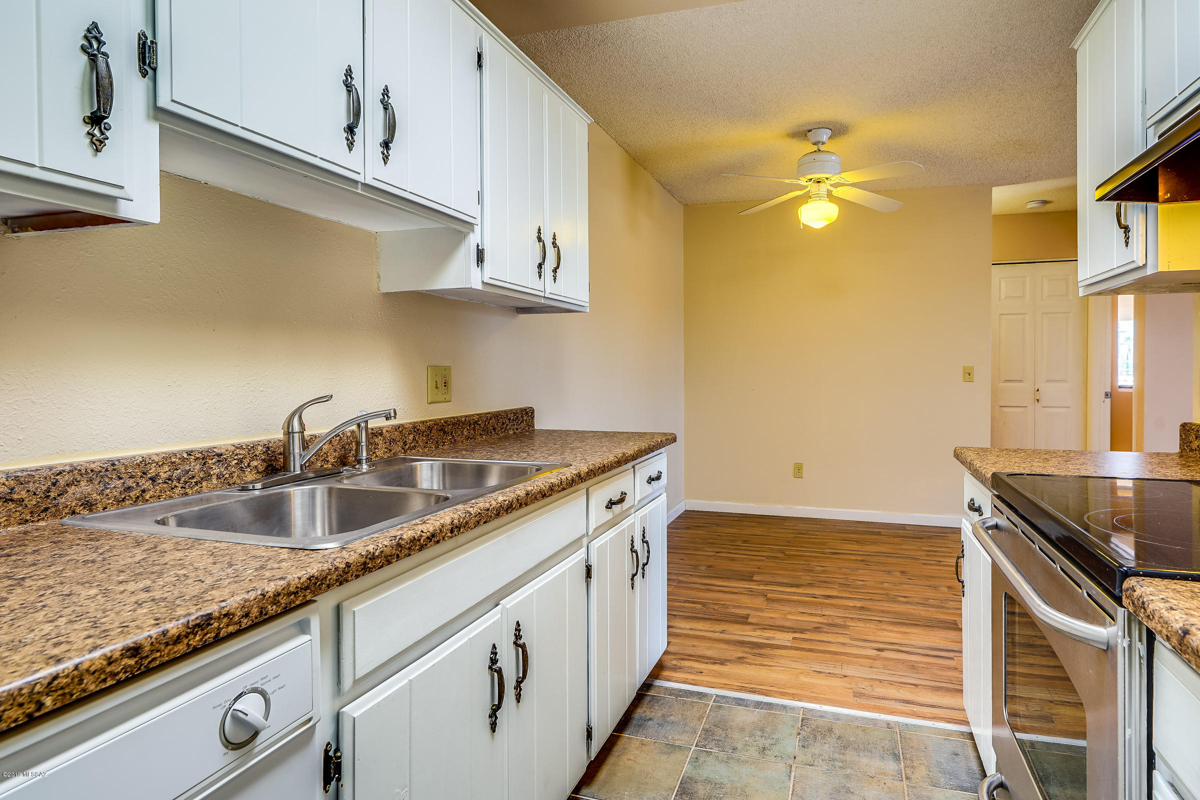 Golf Links East Condos (1-48) - Residential