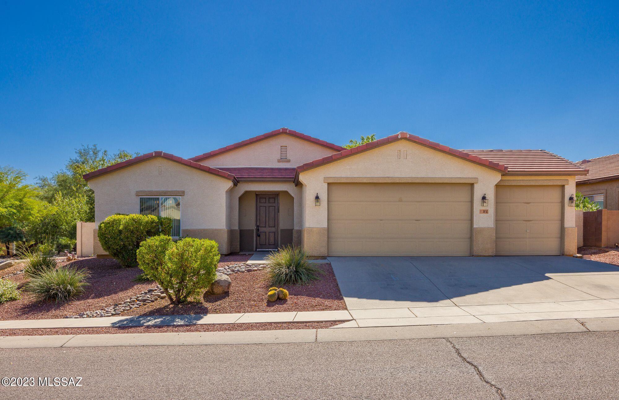 Excellent 4 bedroom 2 bath home, this home offers great room floor plan, very spacious rooms throughout, large kitchen with center island, granite counters and stainless steel appliances. Master suite offers walk-in closet and bathroom with tub/shower and dual sinks. Wonderful rea yard with covered patio and fantastic Catalina mountain views. This home will be clean and ready by 11/1/2023