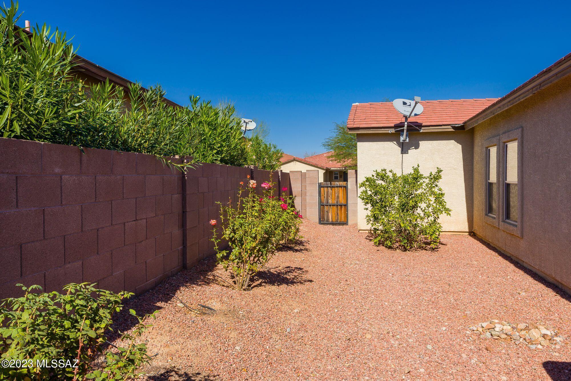 Black Horse (1-411) - Residential Lease