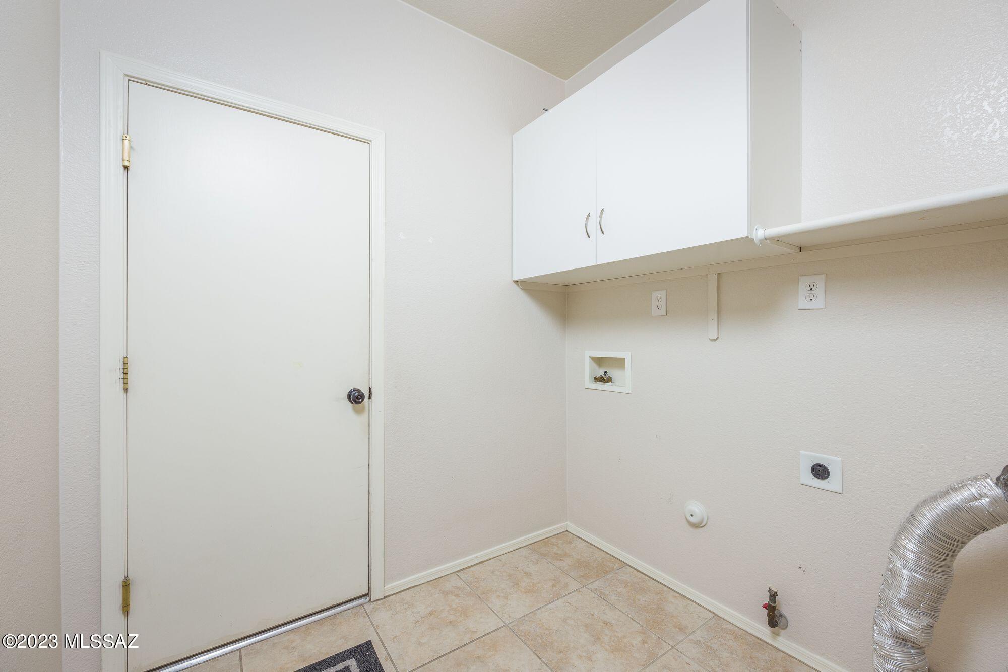 Black Horse (1-411) - Residential Lease