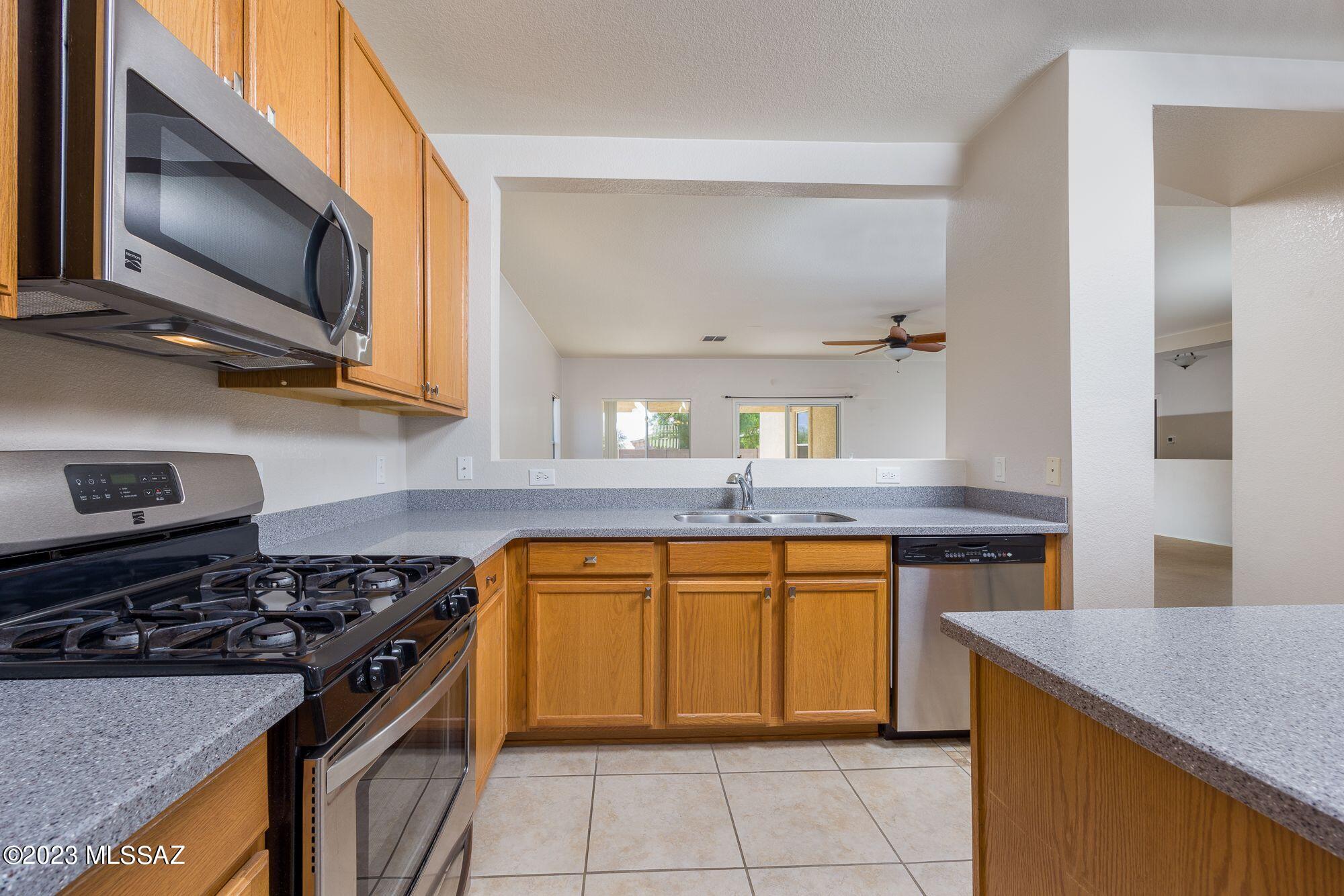 Black Horse (1-411) - Residential Lease