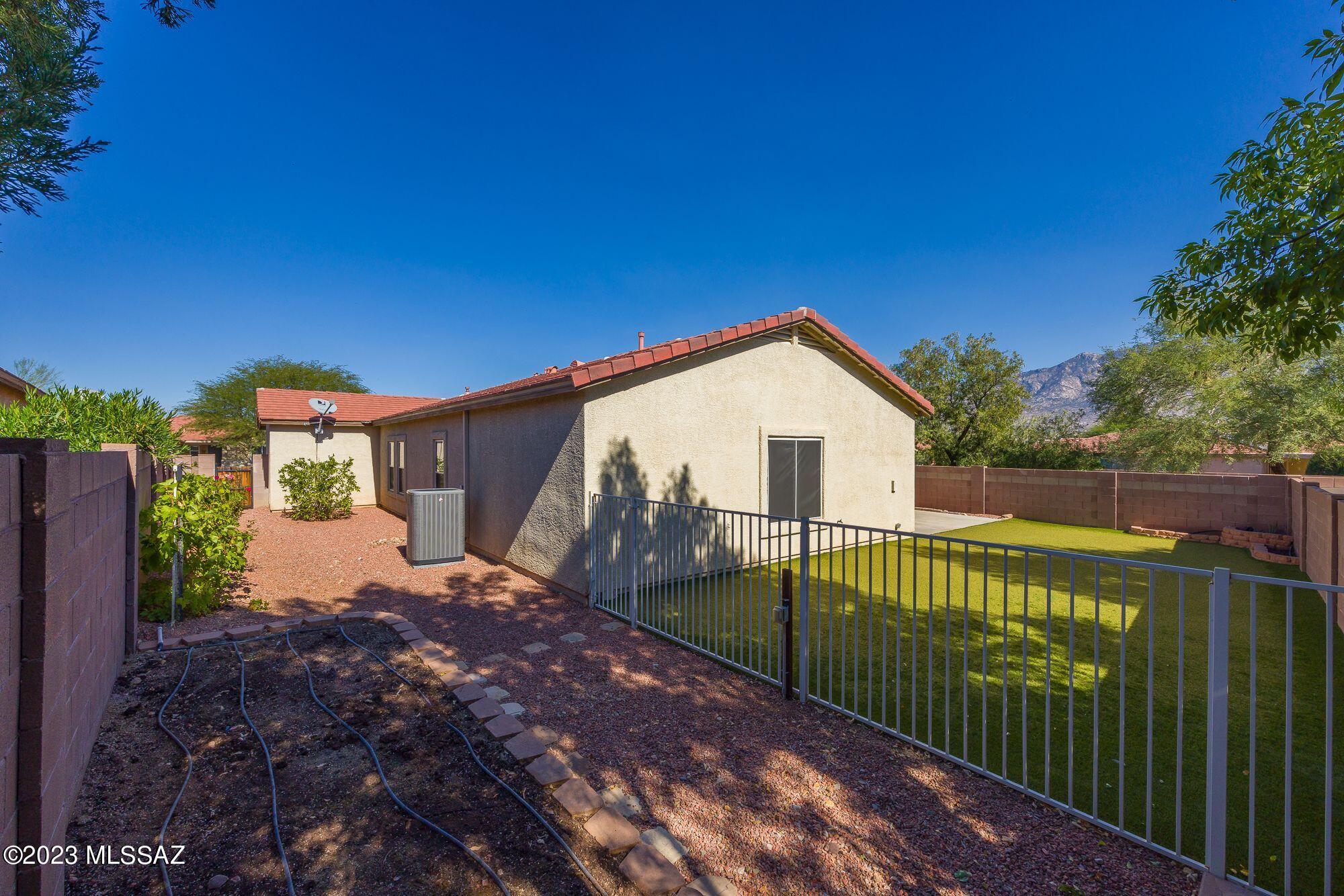 Black Horse (1-411) - Residential Lease