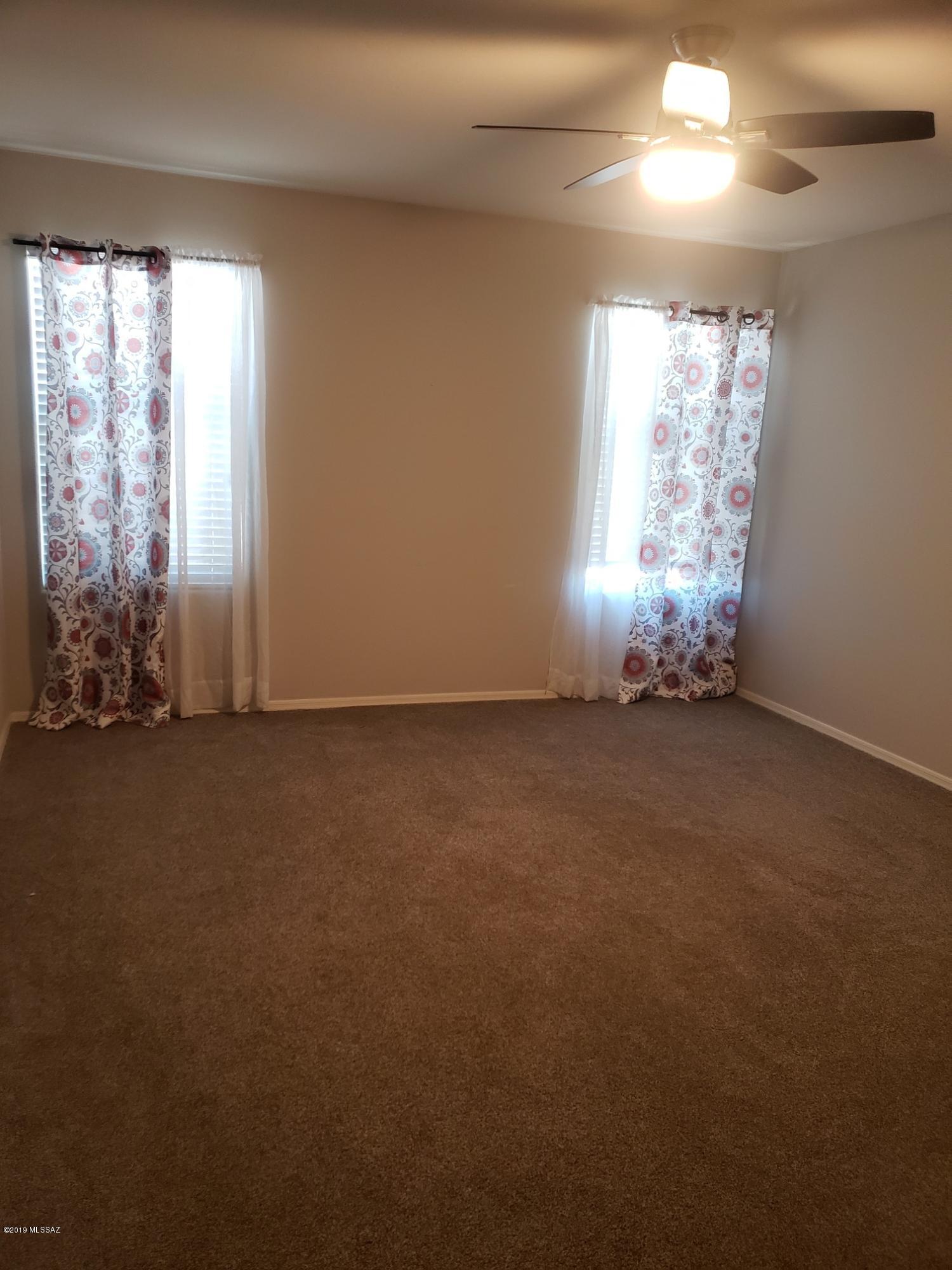 La Estancia De Tucson (1-330) - Residential Lease