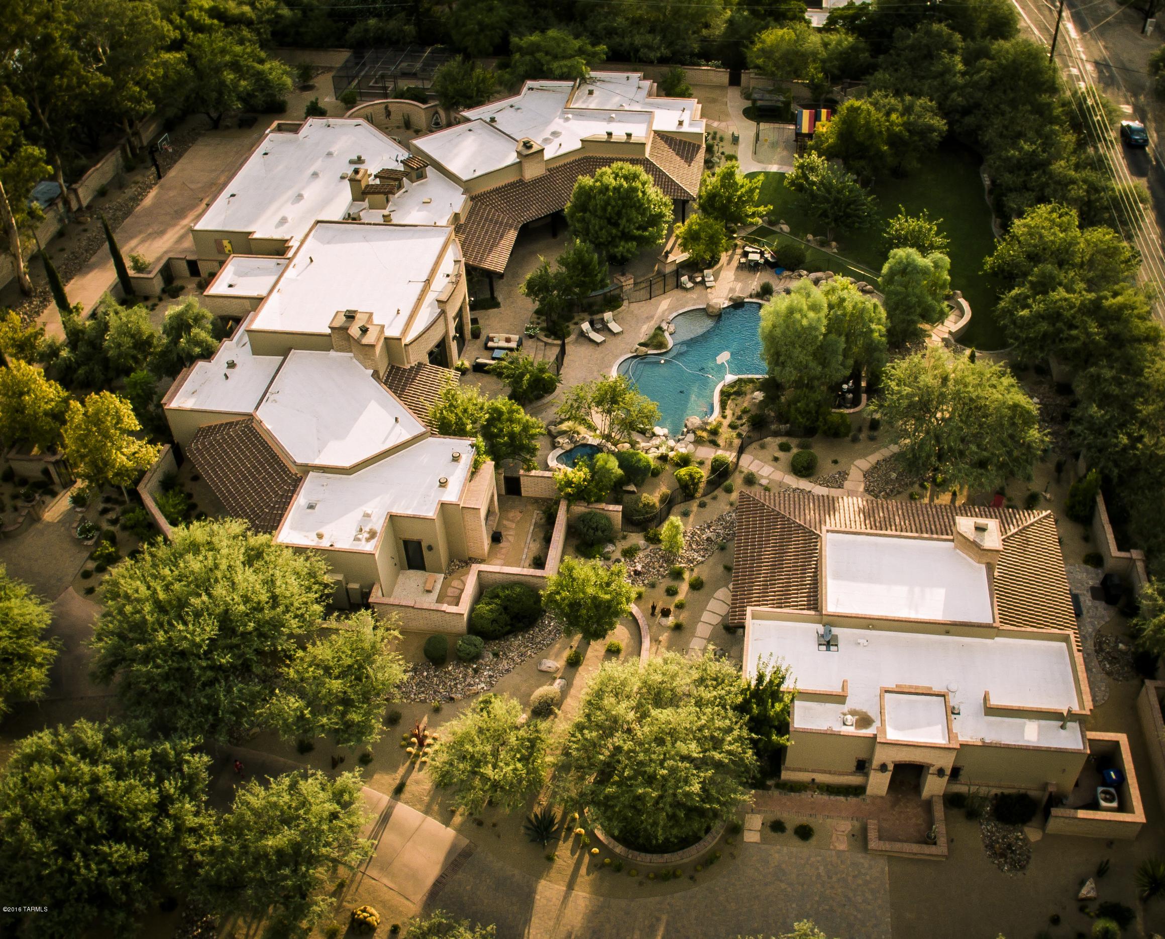 Beautiful resort style living.  Gorgeous compound with amenities galore.