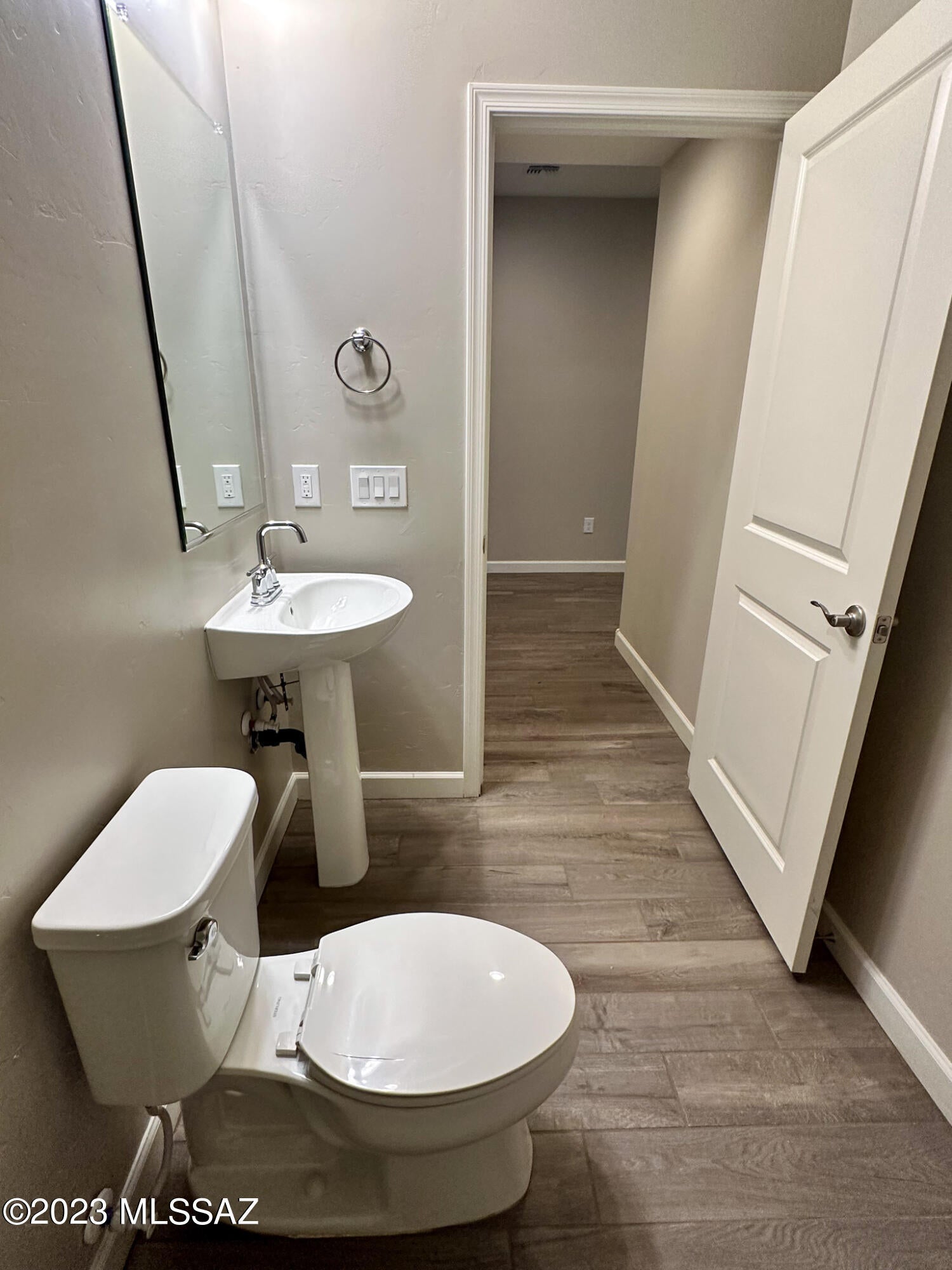 Rancho Del Lago (101-206) - Residential Lease