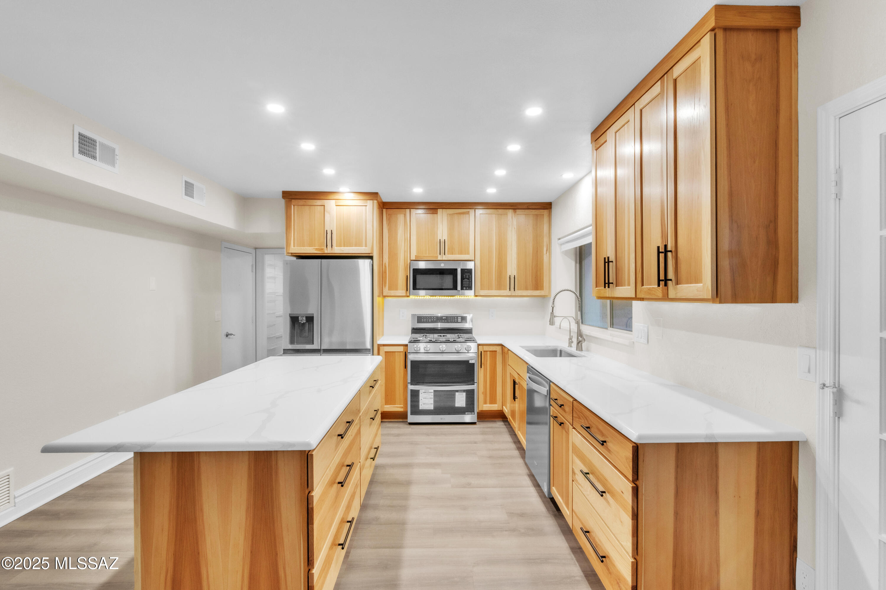 Catalina Madre (1-70) - Residential