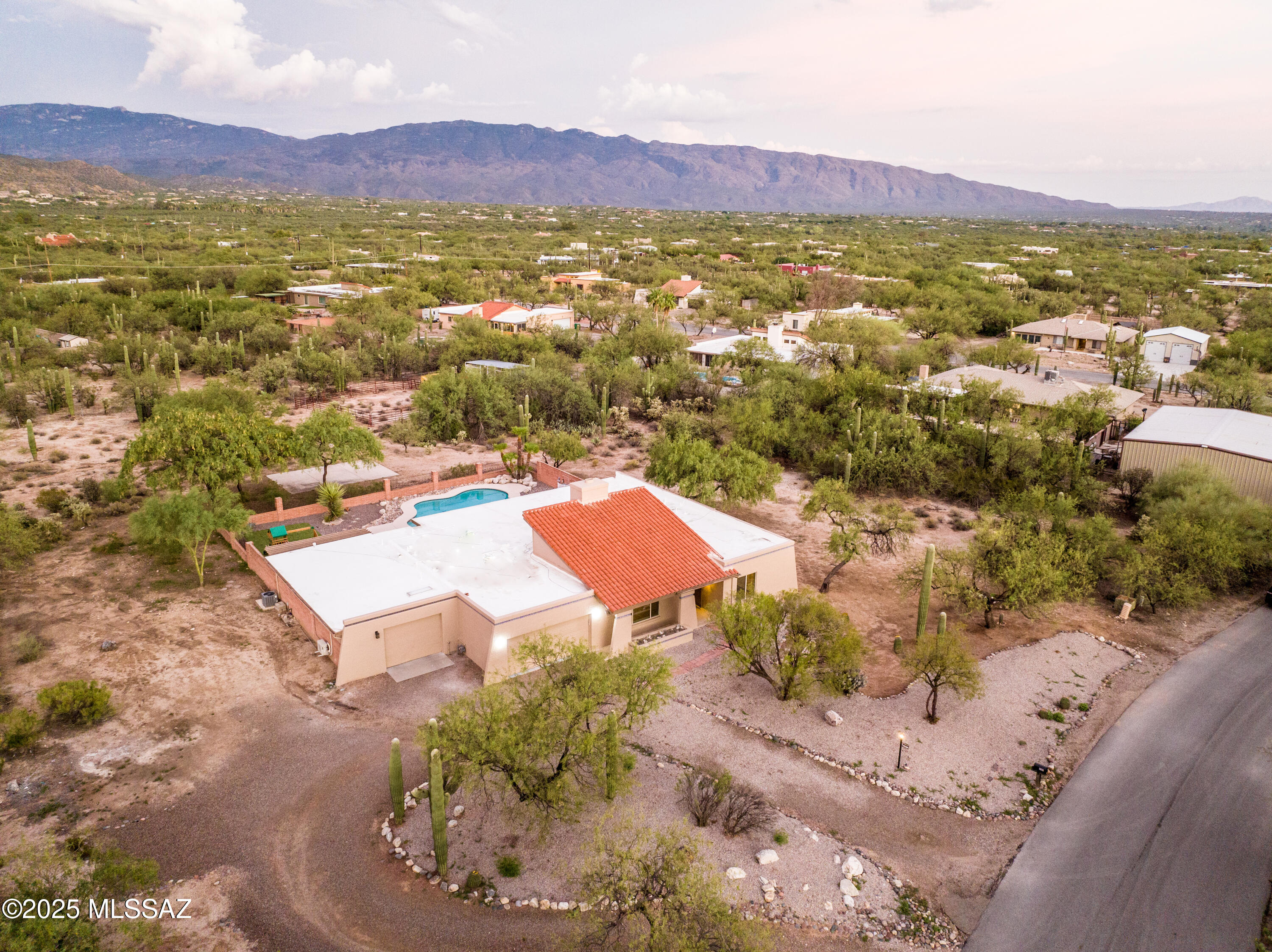 Catalina Madre (1-70) - Residential