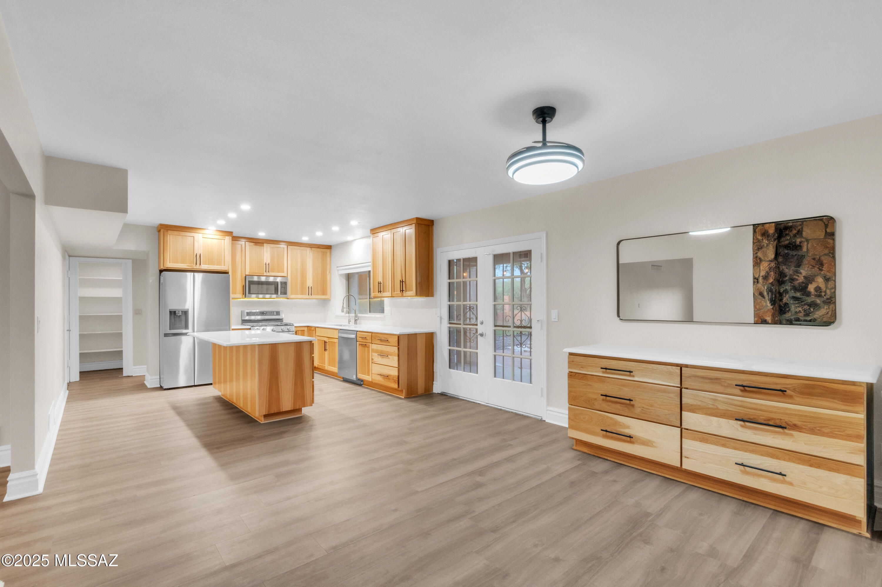Catalina Madre (1-70) - Residential