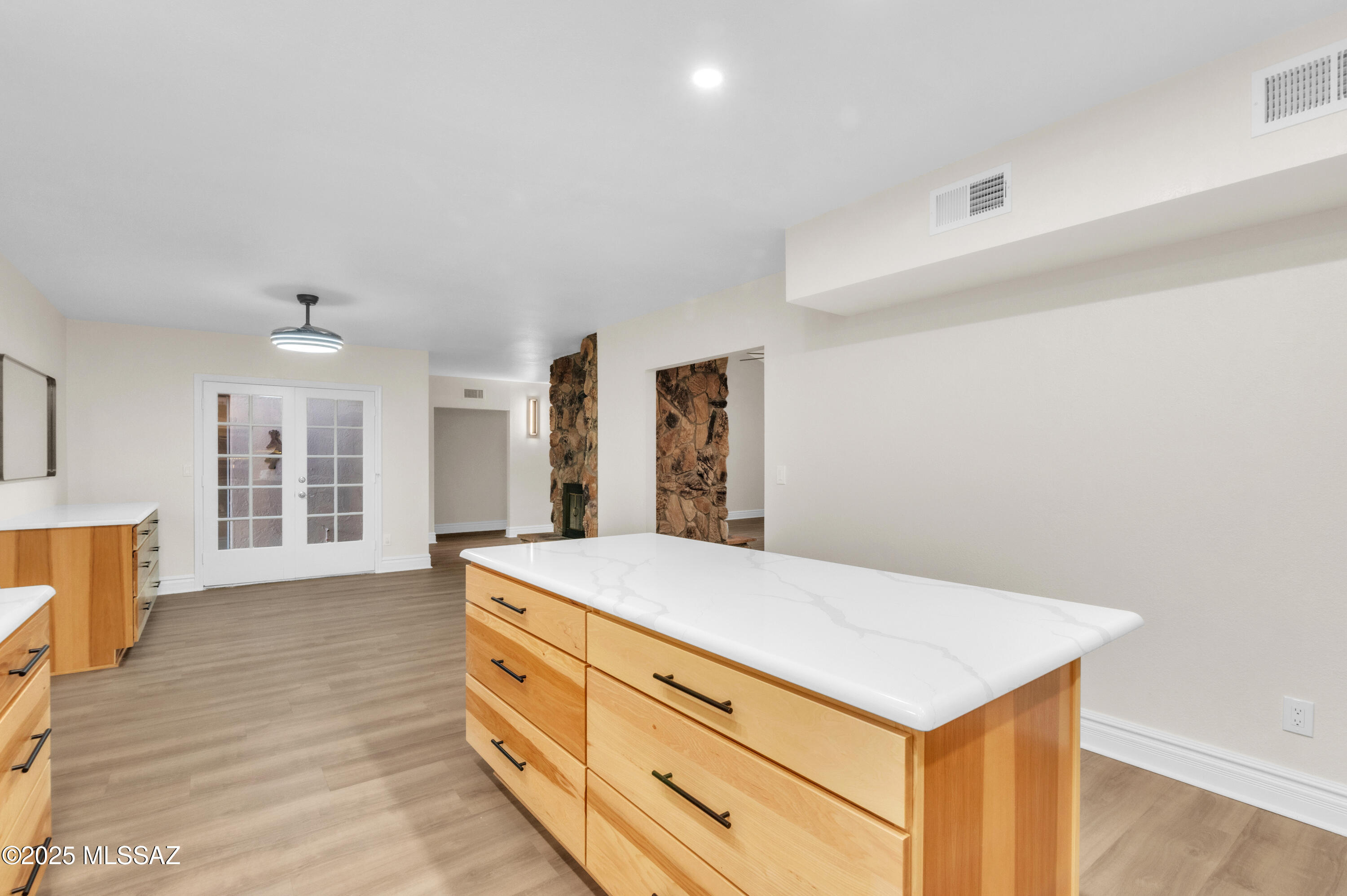 Catalina Madre (1-70) - Residential