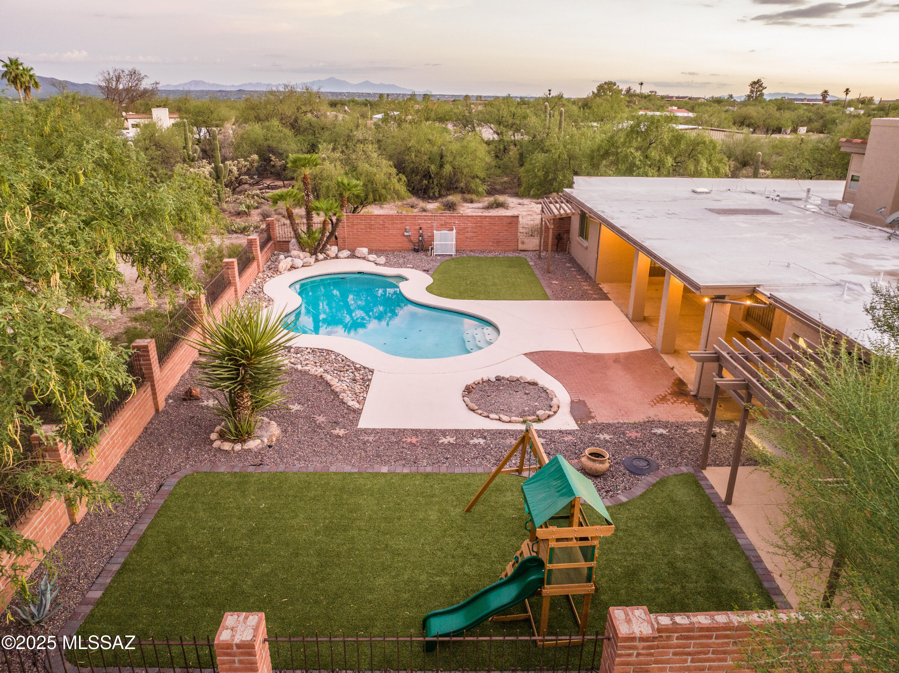 Catalina Madre (1-70) - Residential