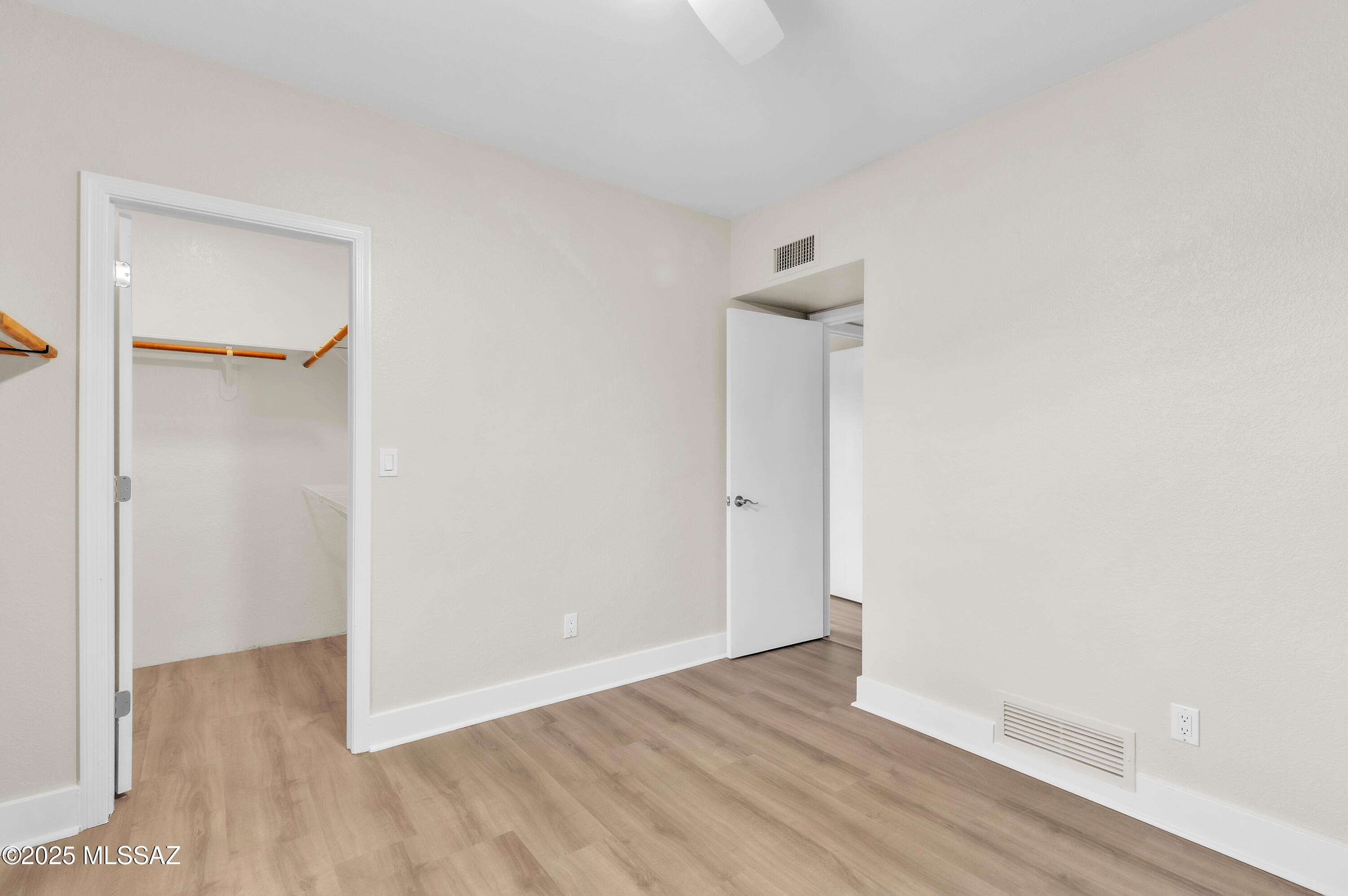 Catalina Madre (1-70) - Residential