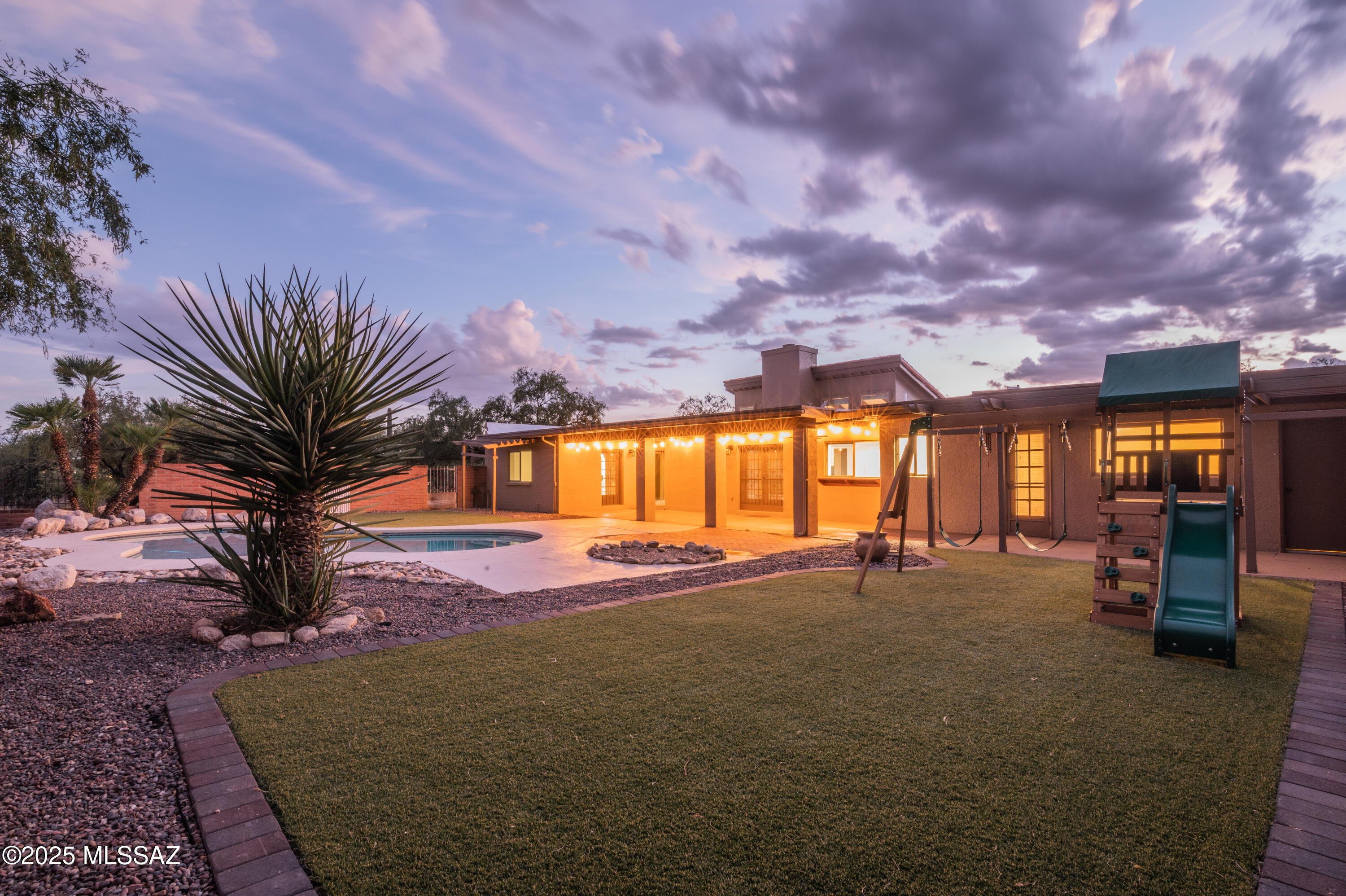 Catalina Madre (1-70) - Residential