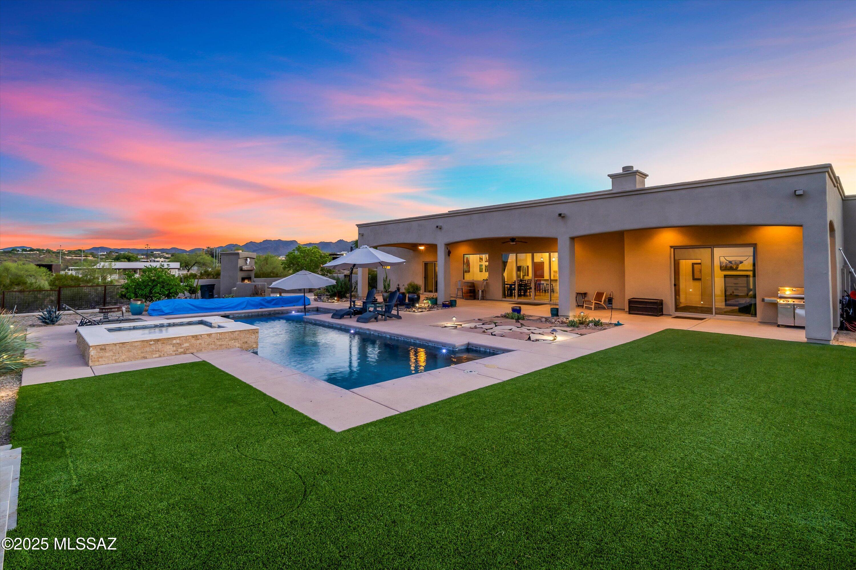 Las Rocas - Residential