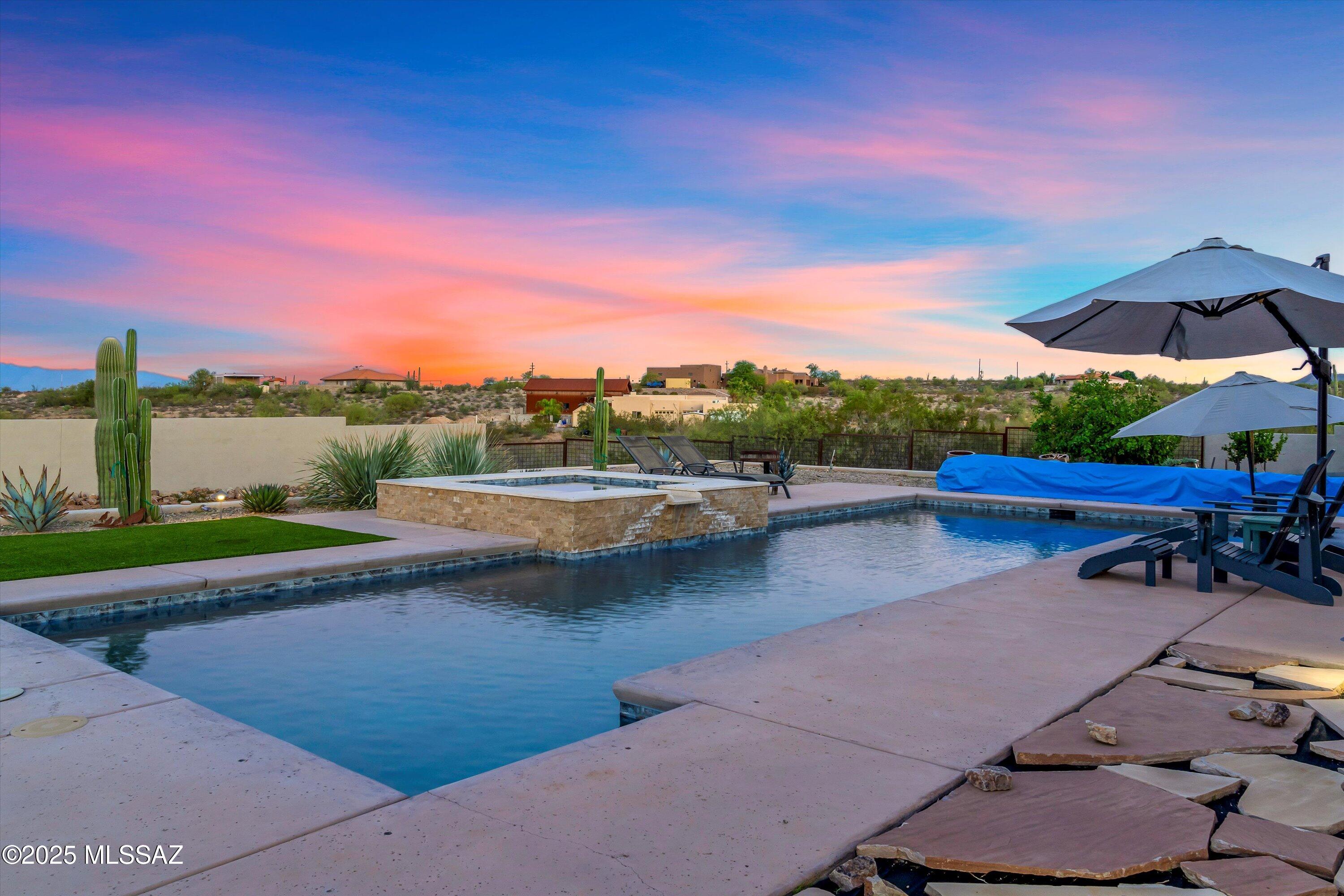 Las Rocas - Residential