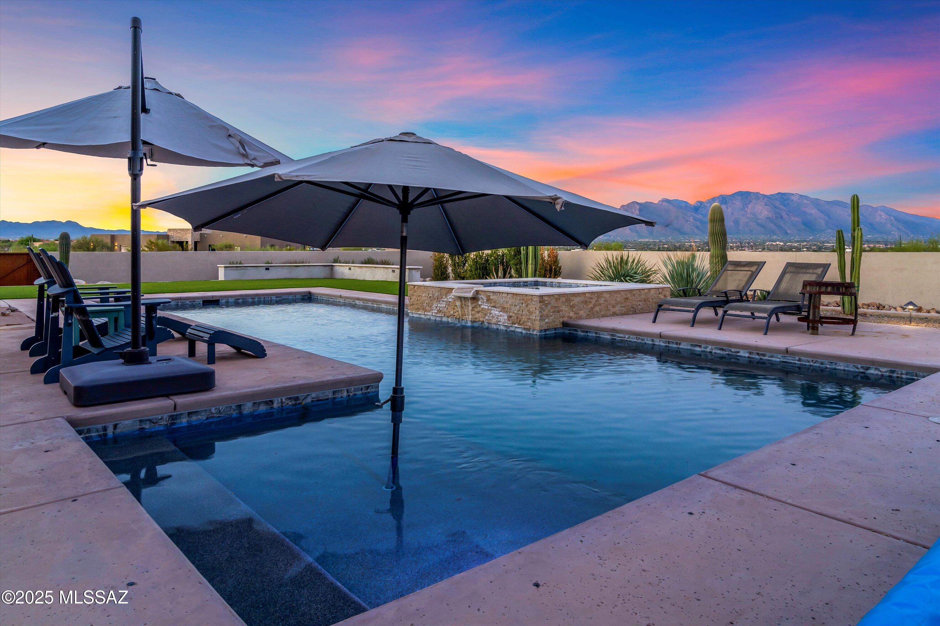 Las Rocas - Residential