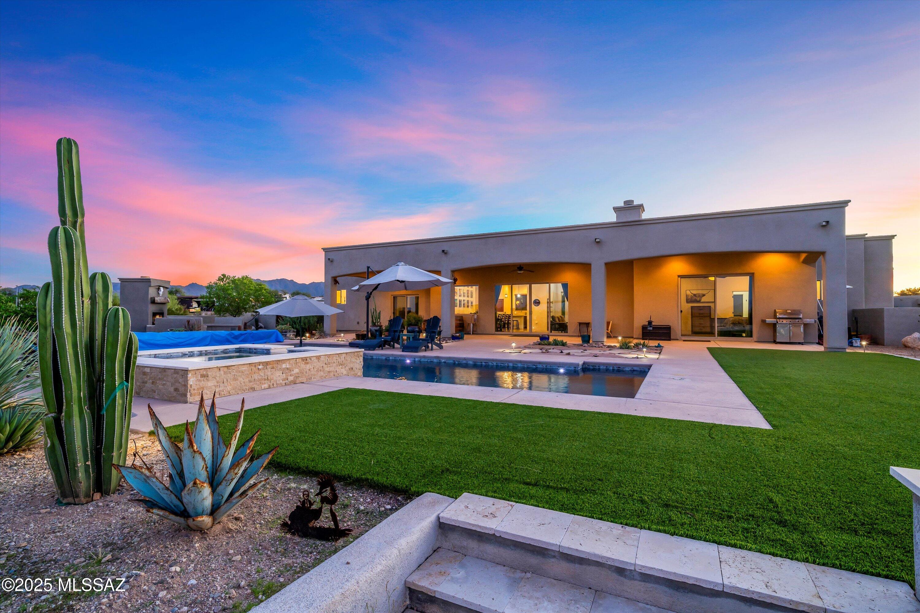 Las Rocas - Residential