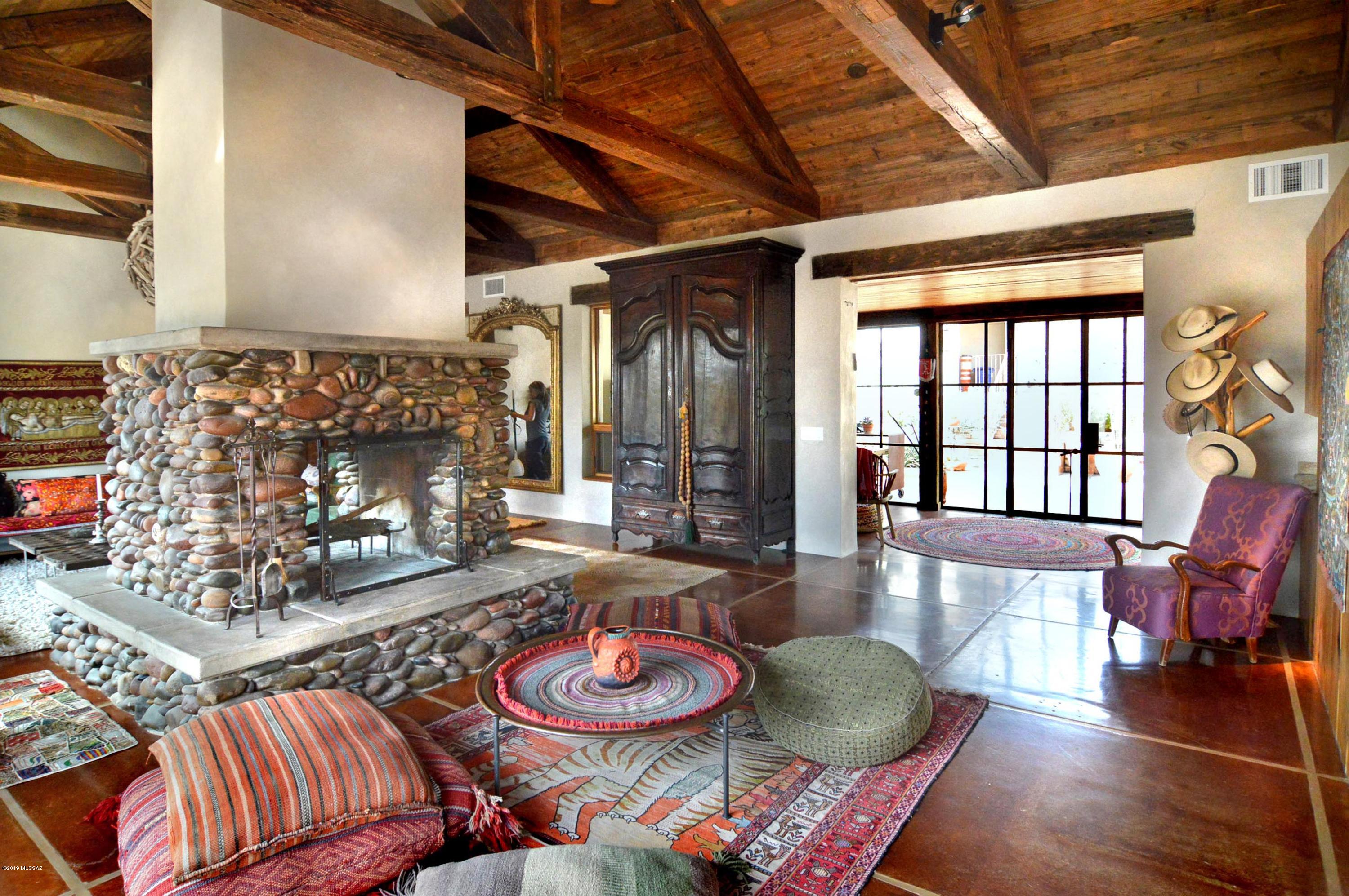 Rail X Ranch Est - Residential