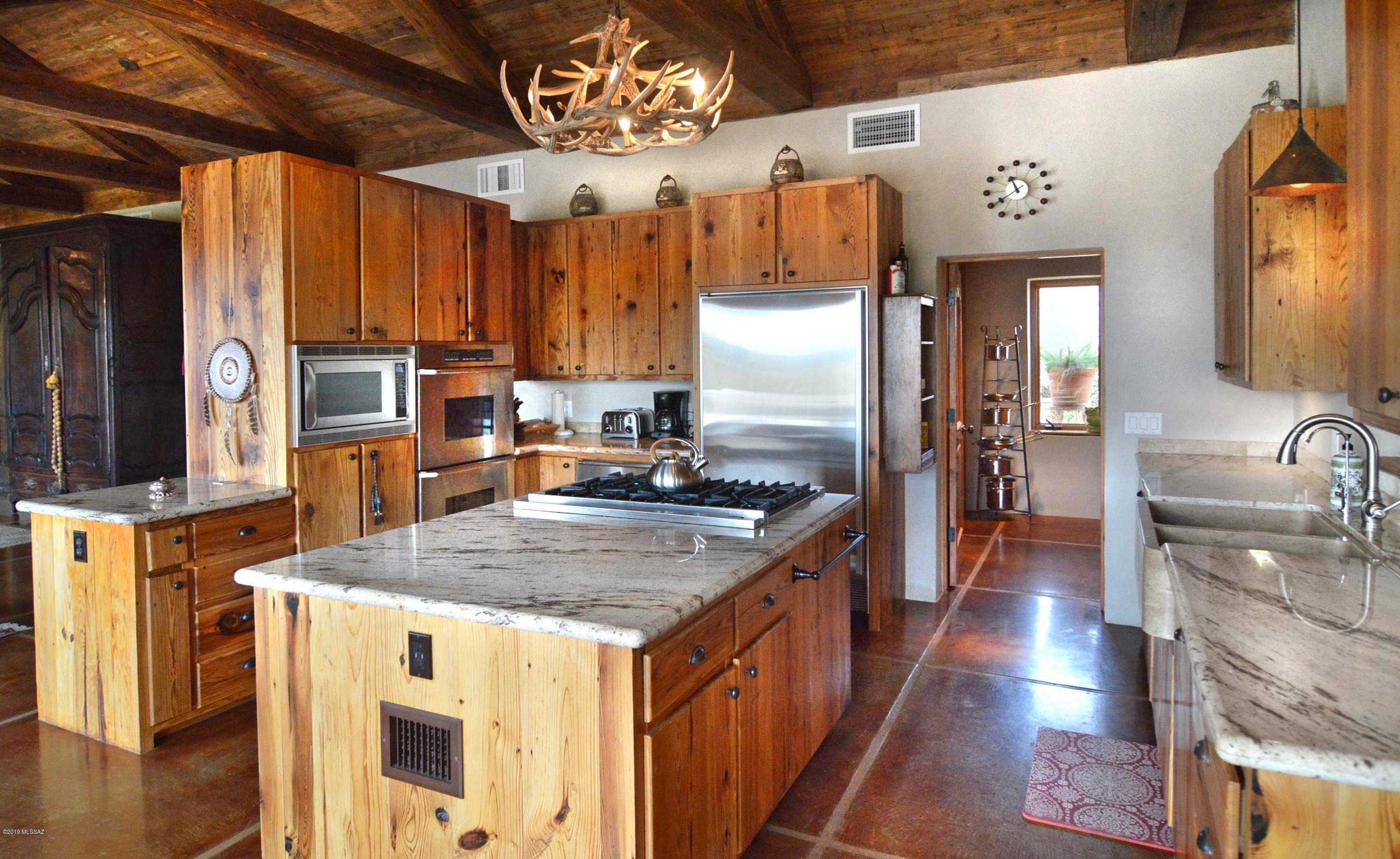 Rail X Ranch Est - Residential