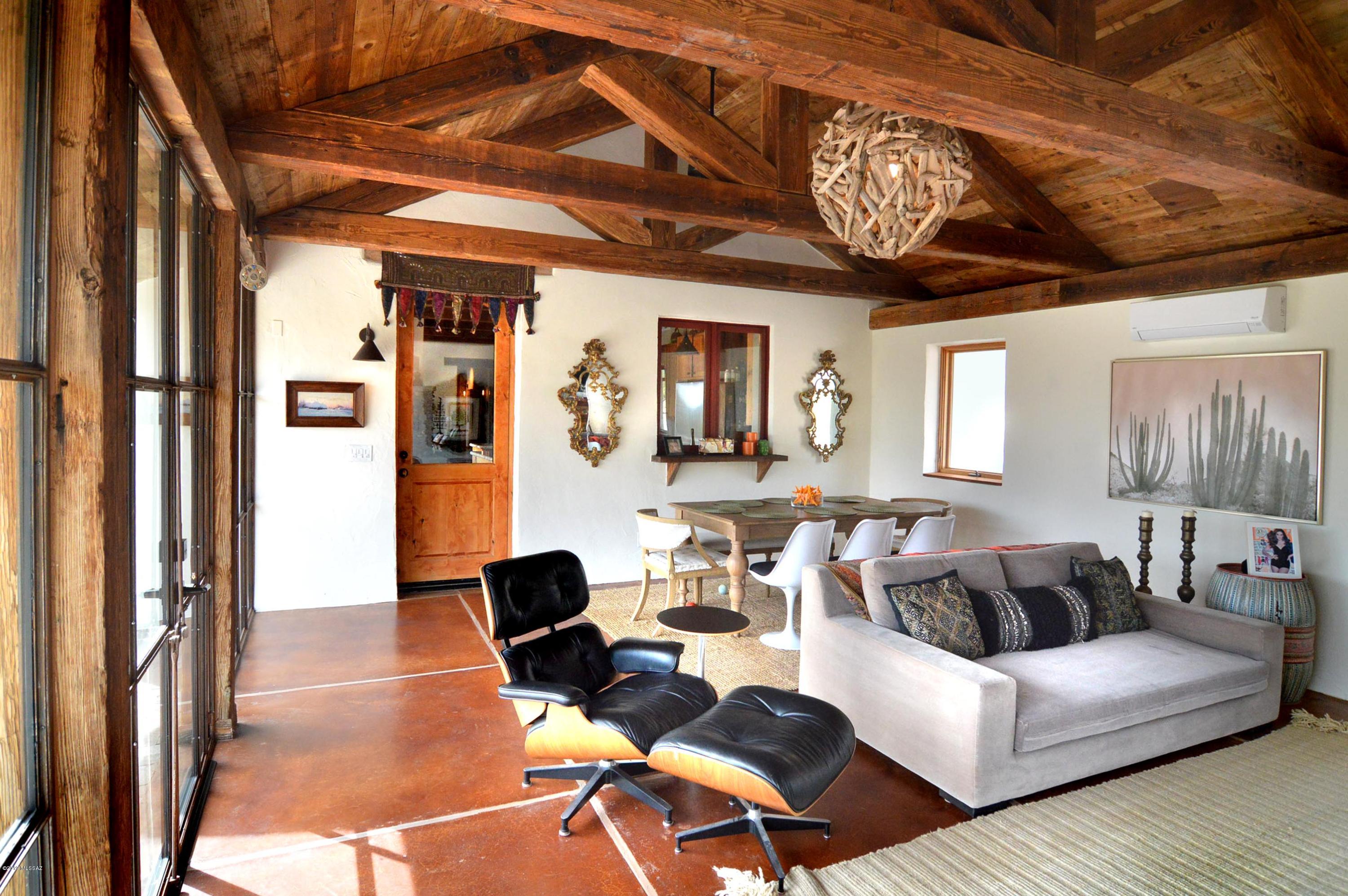 Rail X Ranch Est - Residential