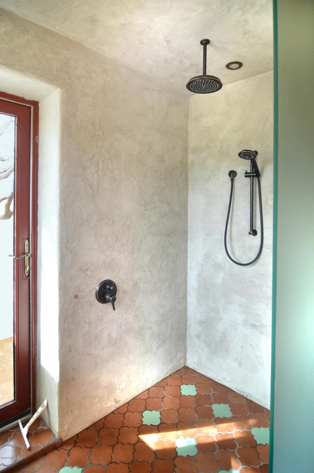 Rail X Ranch Est - Residential
