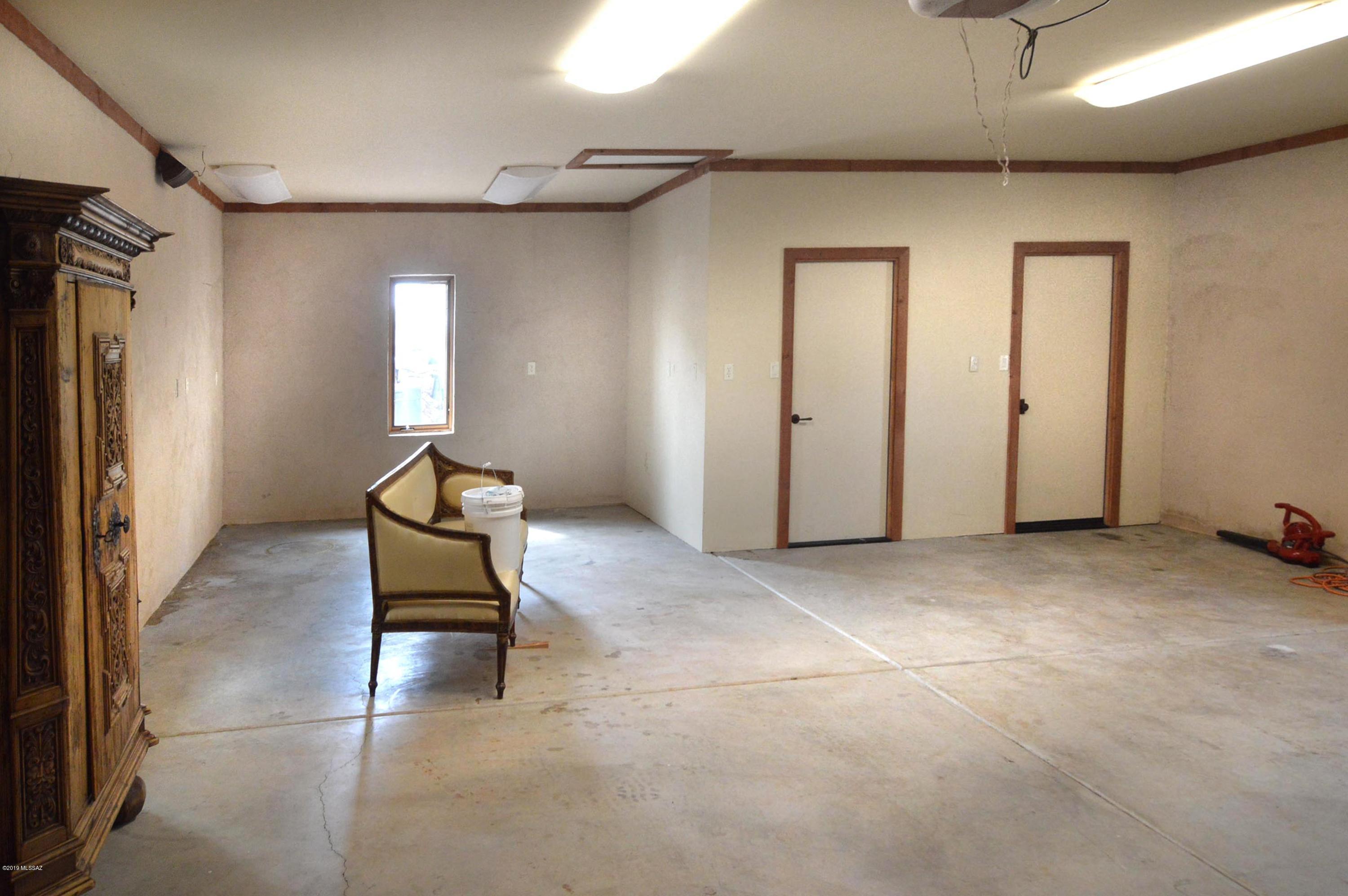 Rail X Ranch Est - Residential