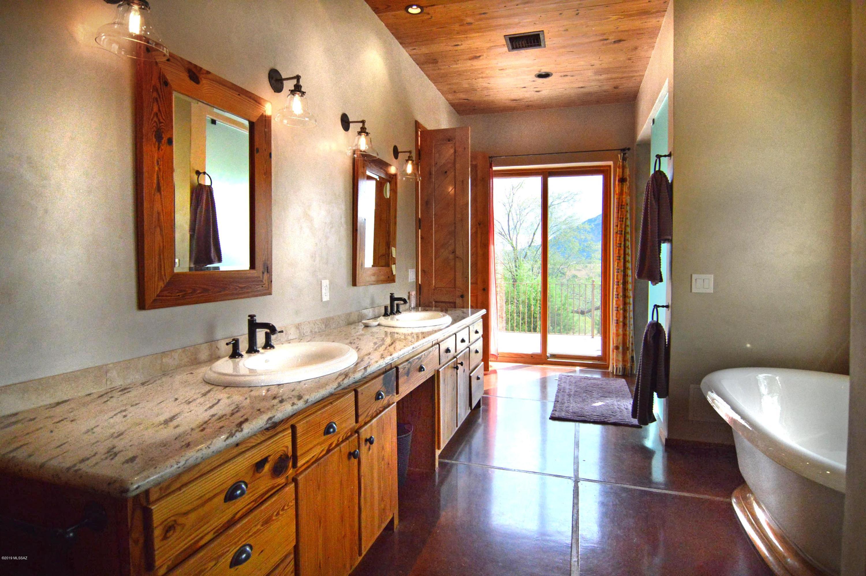 Rail X Ranch Est - Residential