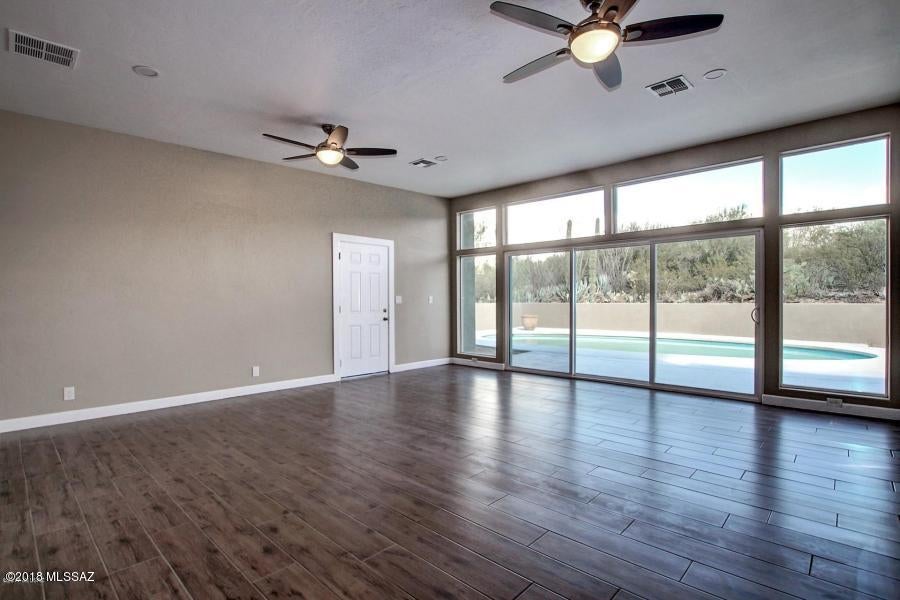 Santa Catalina Estates - Residential Lease
