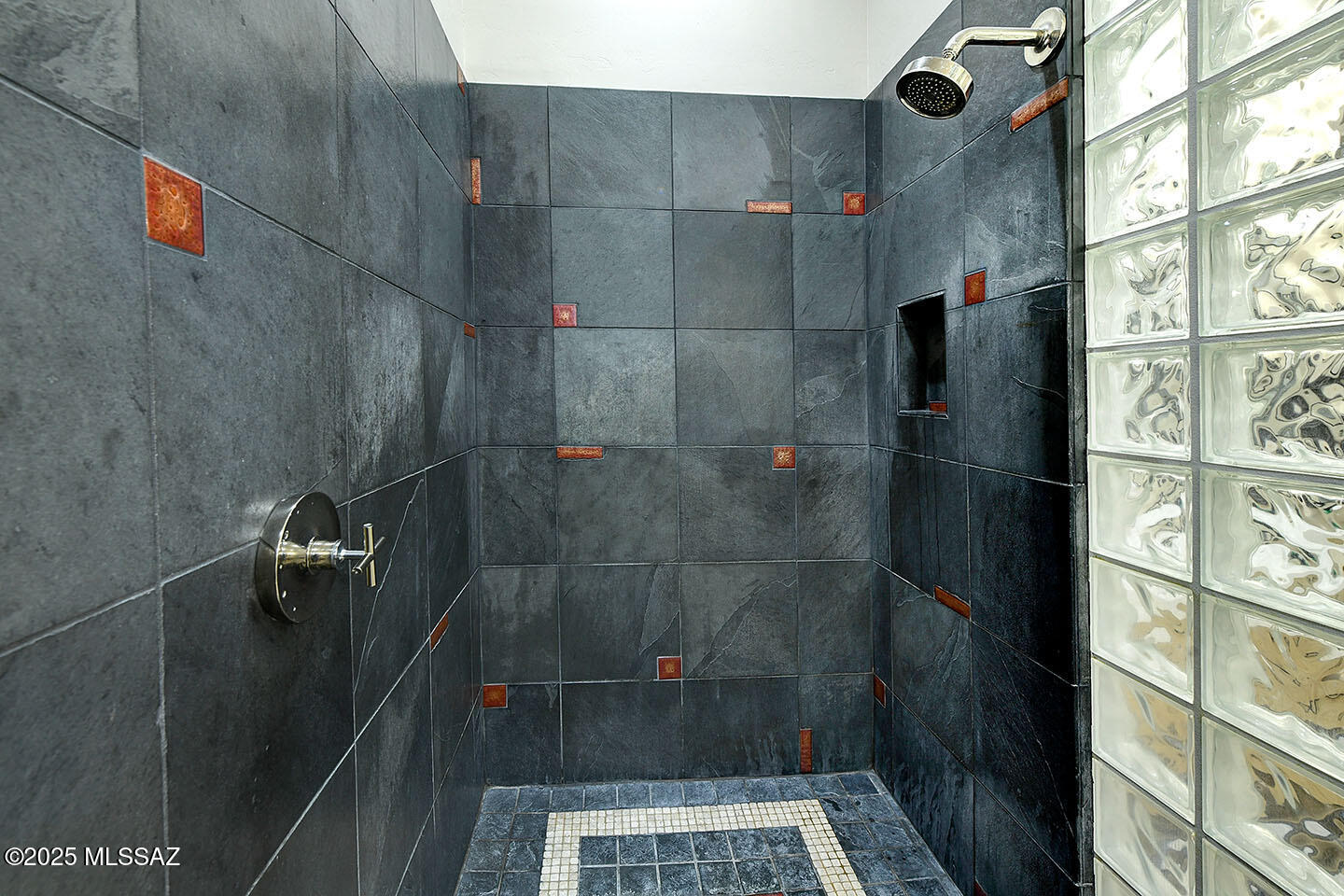 Ventana Del Rio (1-29) - Residential